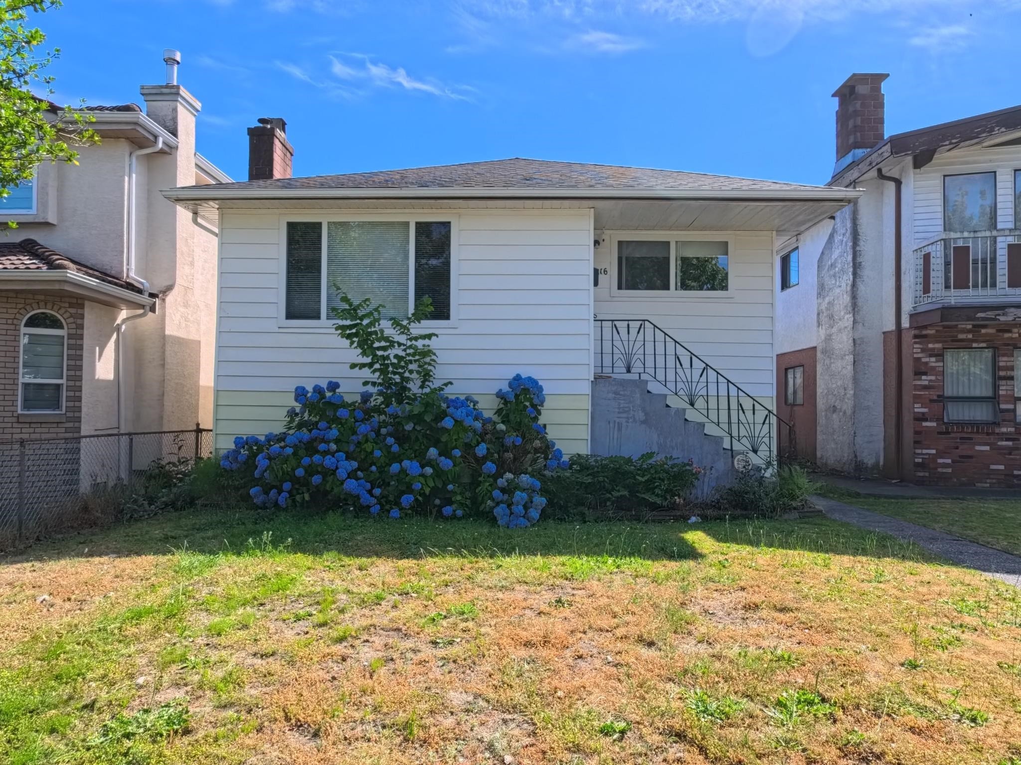 3416 Monmouth Avenue, Vancouver, BC