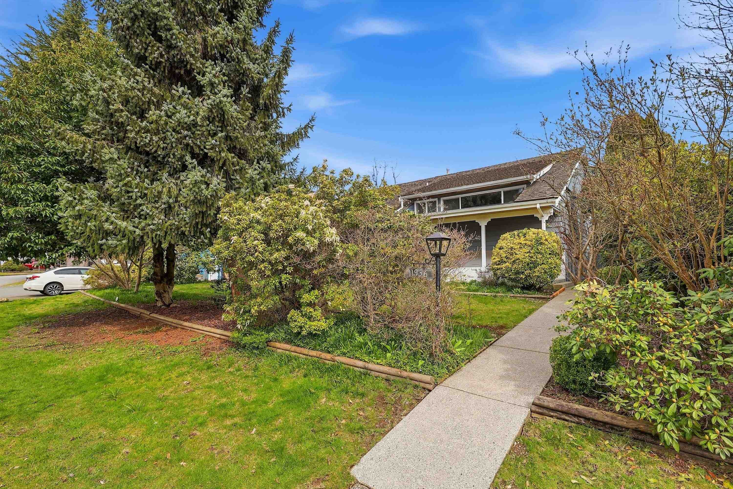 11936 Wicklow Way, Maple Ridge, BC