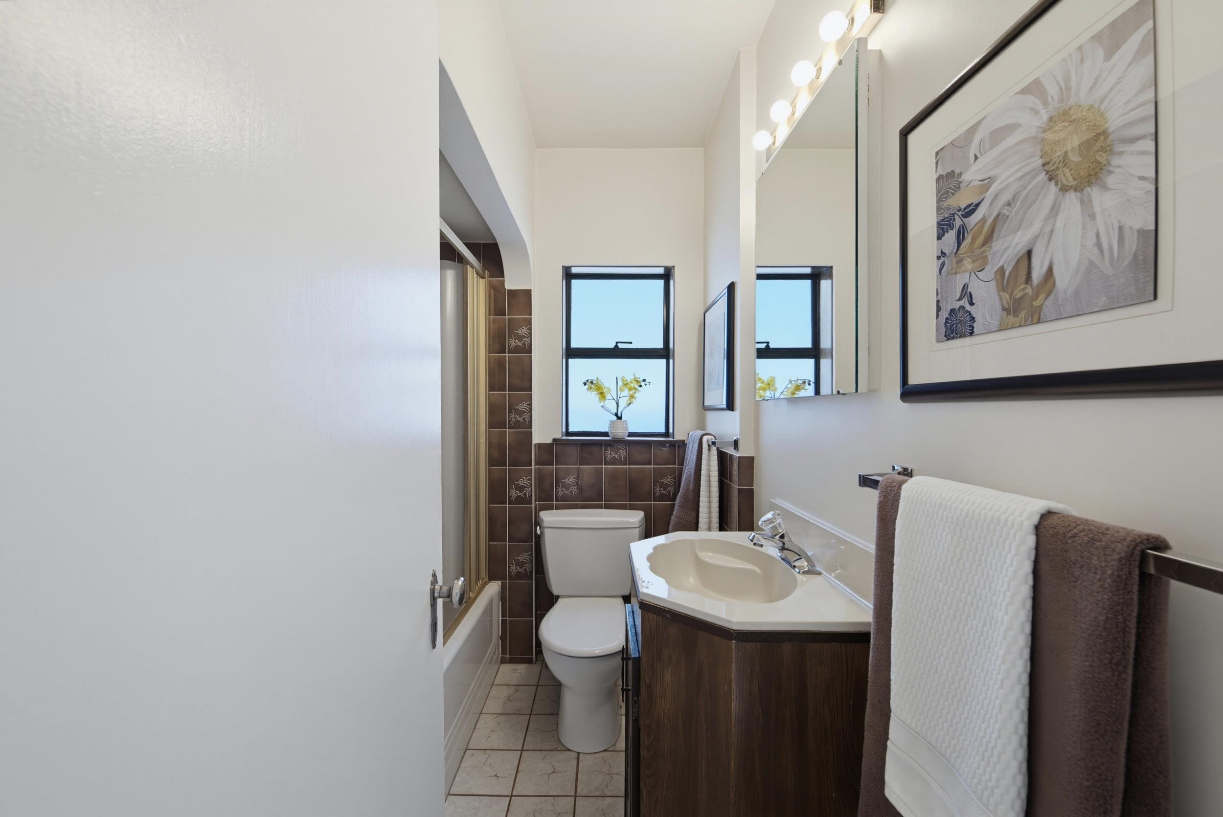 2546 Napier Street, Vancouver, BC