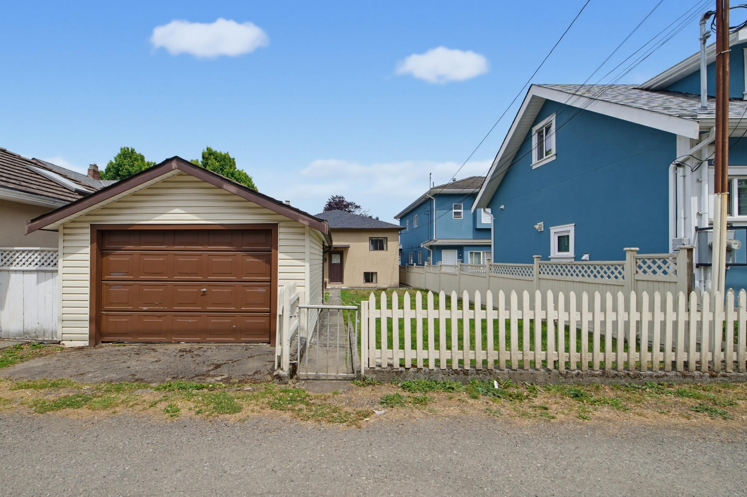 2546 Napier Street, Vancouver, BC
