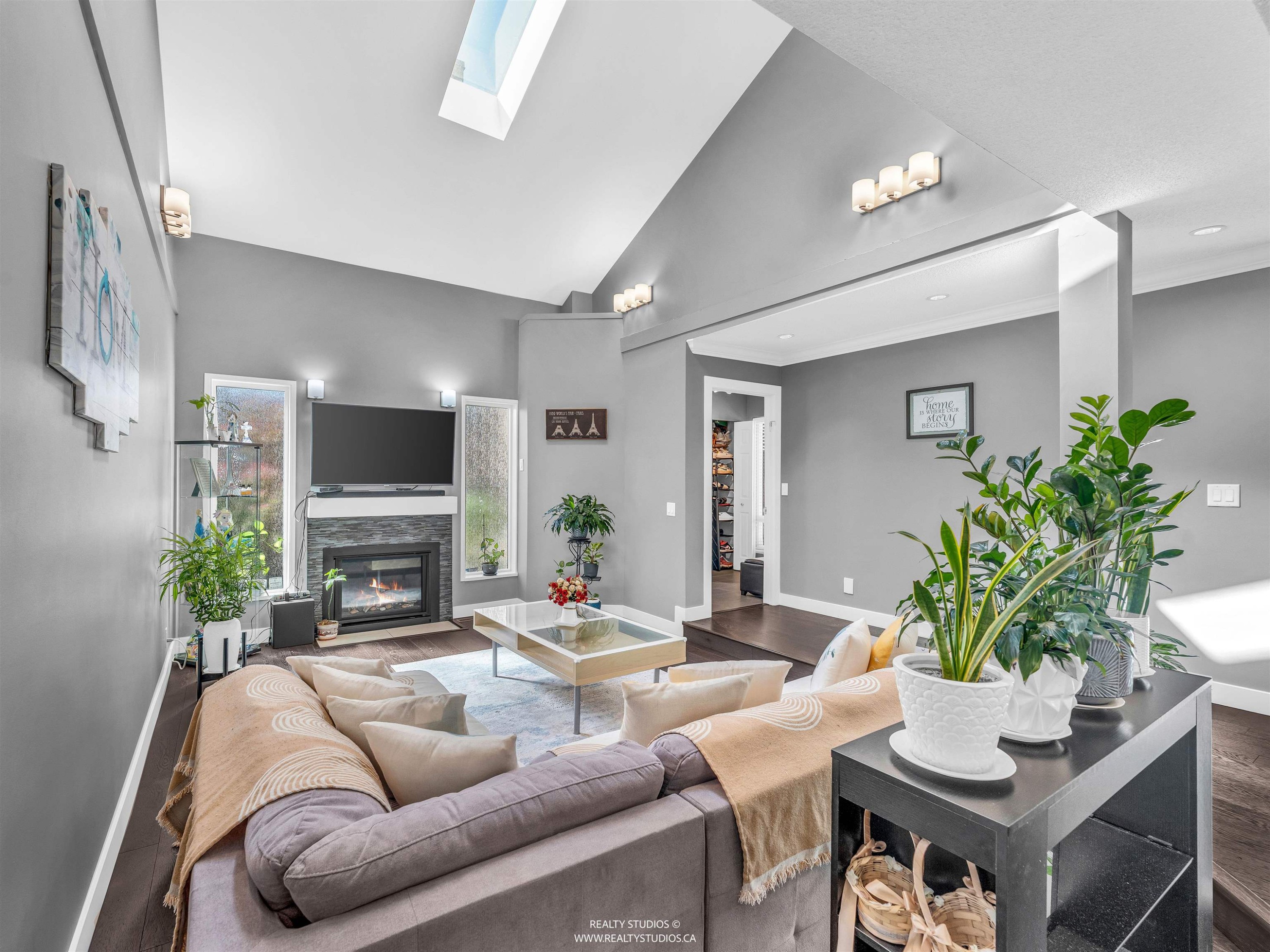 7170 Hecate Place, Vancouver, BC - Indoor Photo Showing Living Room With Fireplace