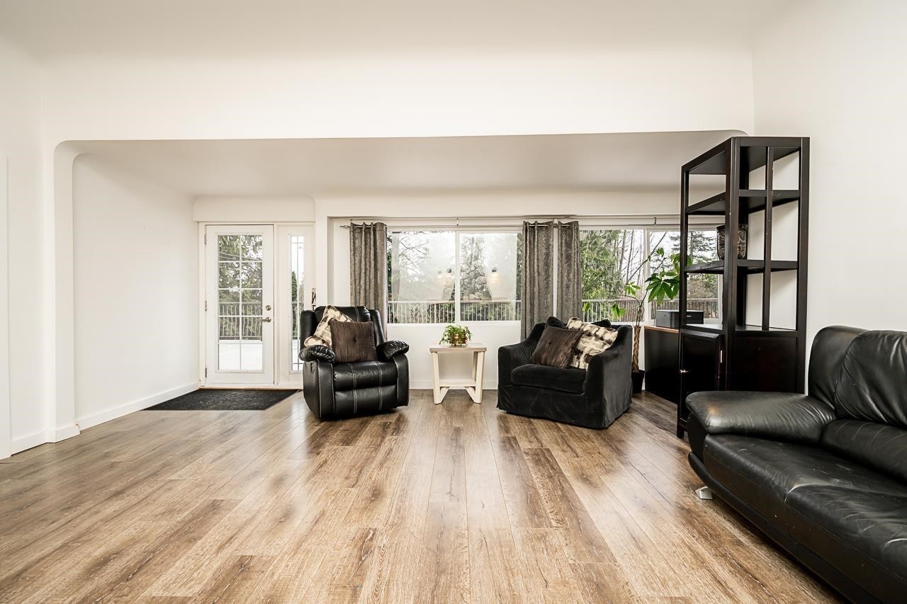 25745 Lougheed Highway, Maple Ridge, BC