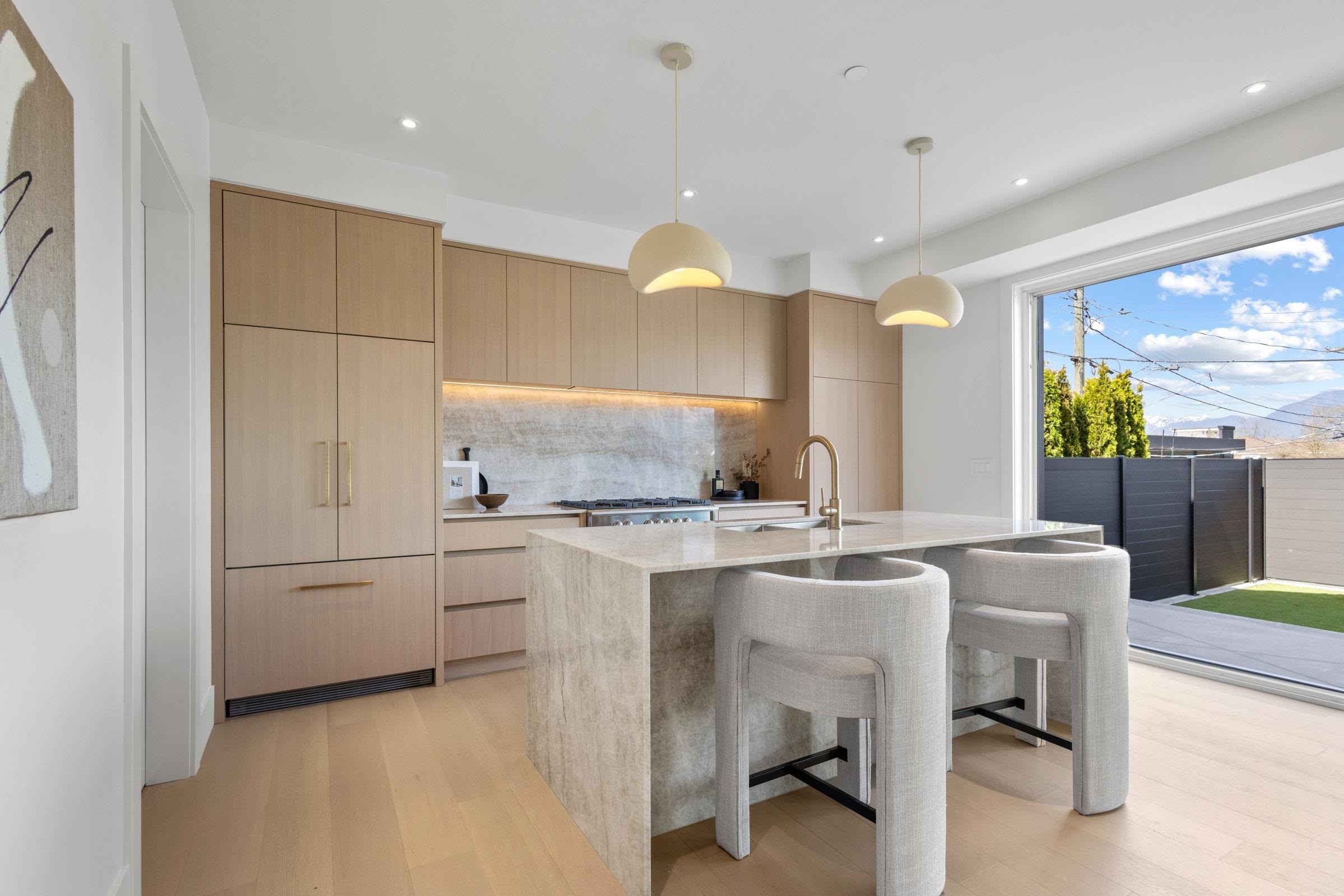 2-2425 Kitchener Street, Vancouver, BC