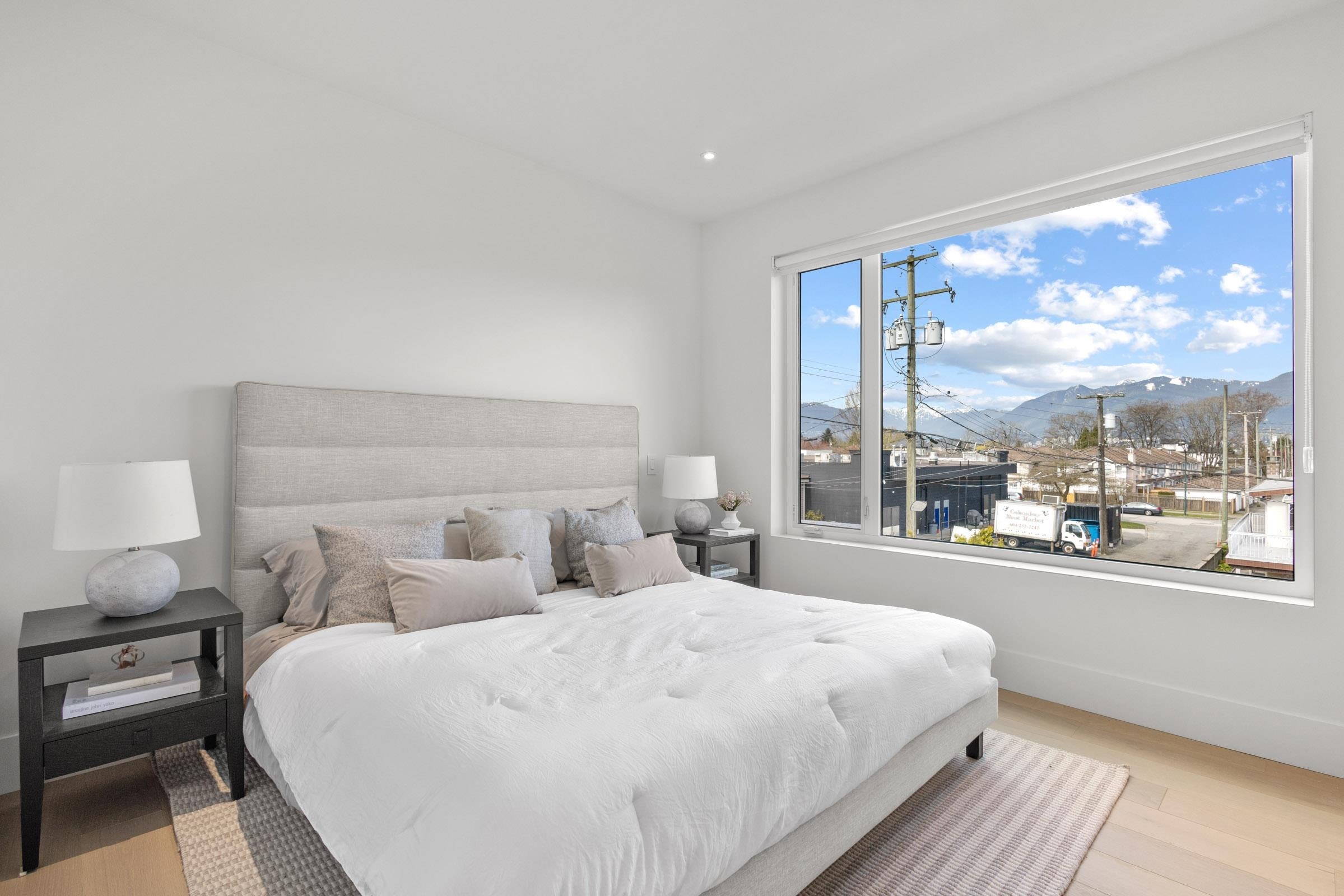 2-2425 Kitchener Street, Vancouver, BC