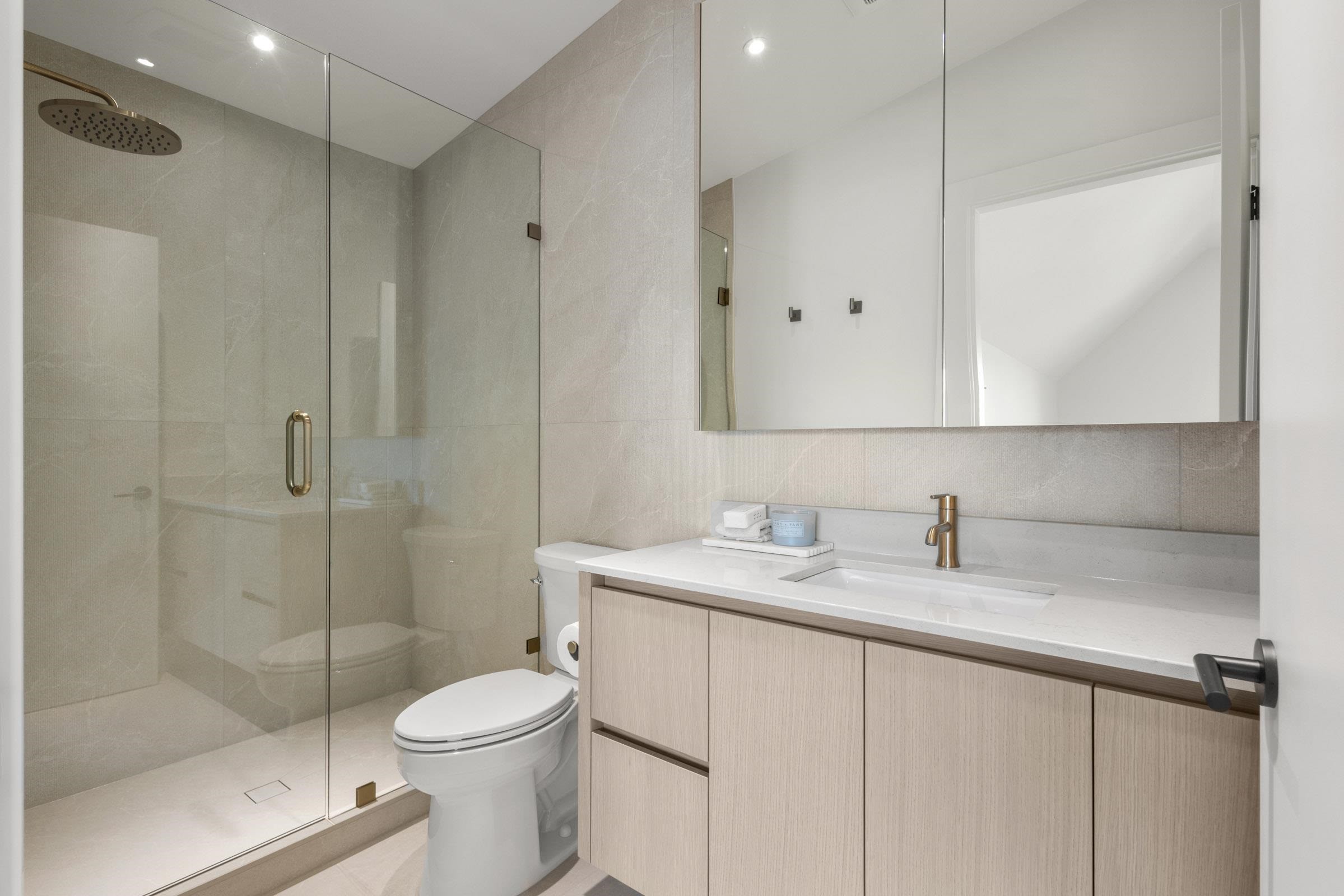 2-2425 Kitchener Street, Vancouver, BC