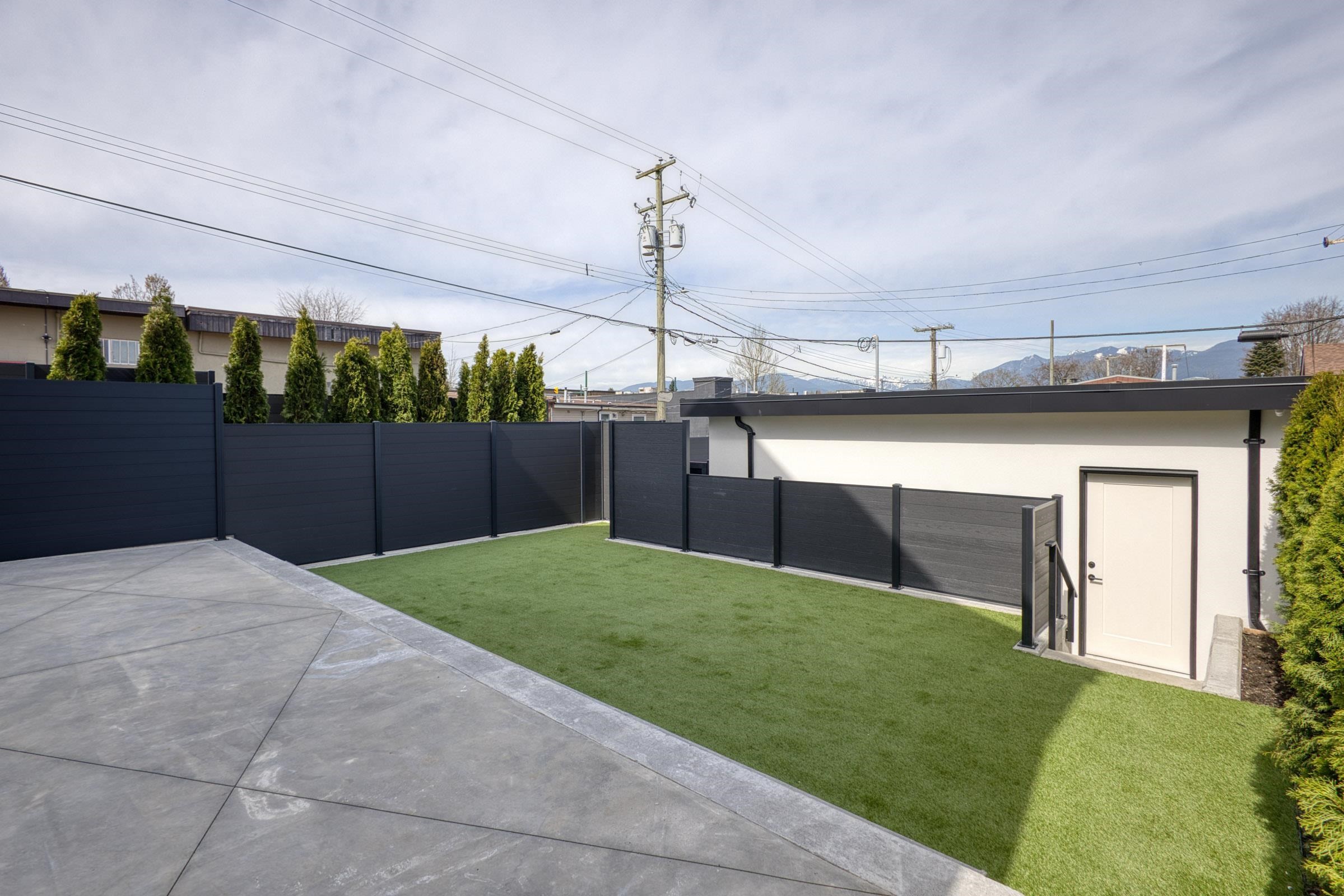 2-2425 Kitchener Street, Vancouver, BC