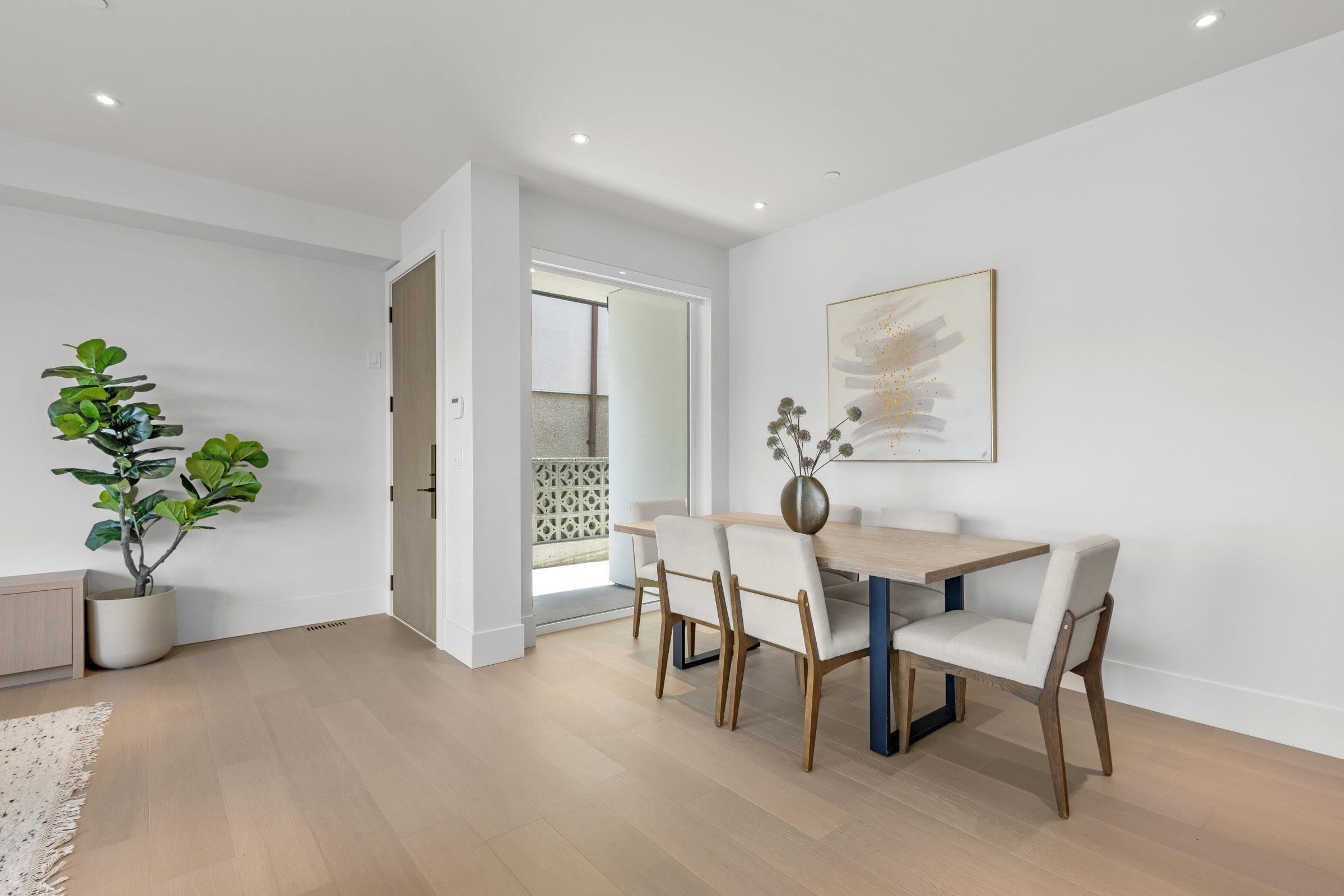 2-2425 Kitchener Street, Vancouver, BC