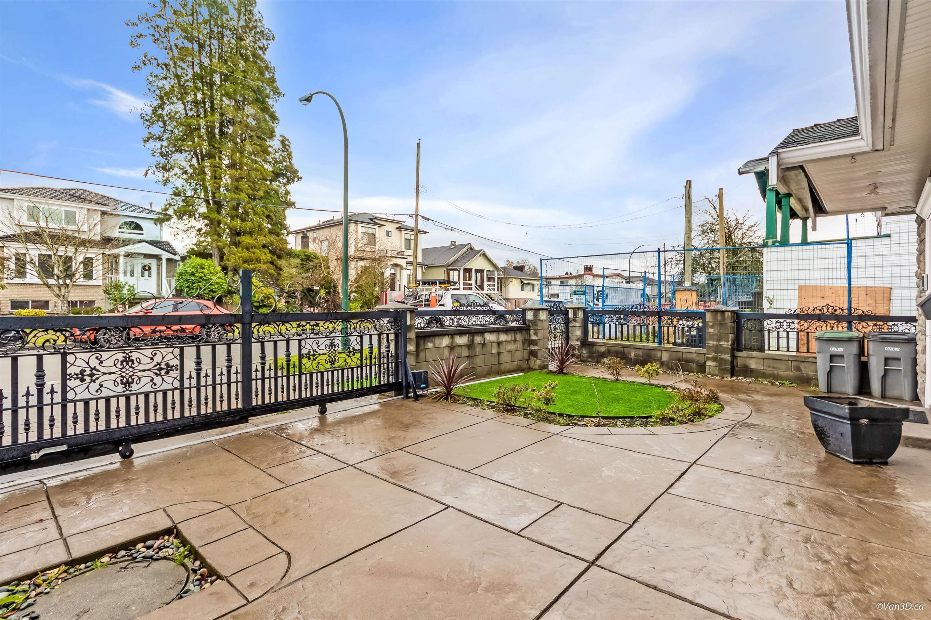 6167 Commercial Street, Vancouver, BC