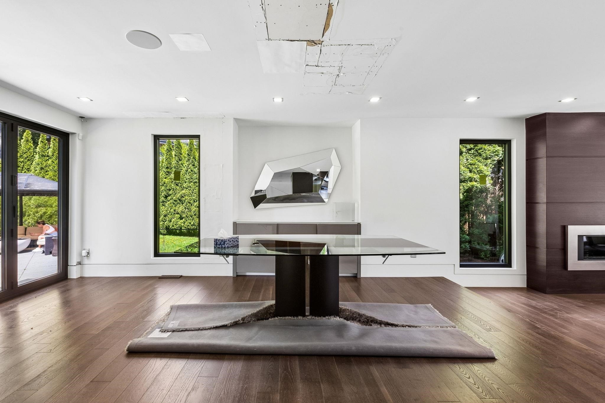 4577 Capilano Road, North Vancouver, BC