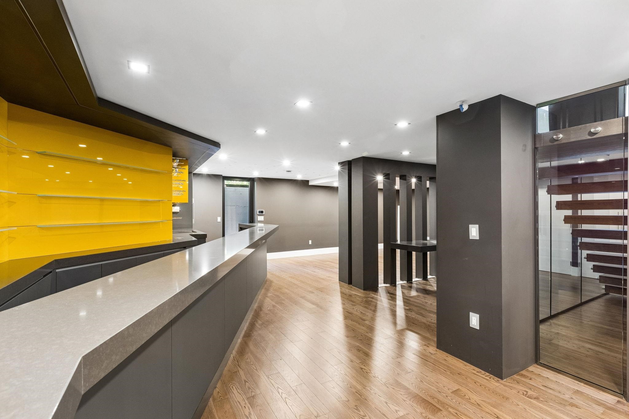 4577 Capilano Road, North Vancouver, BC