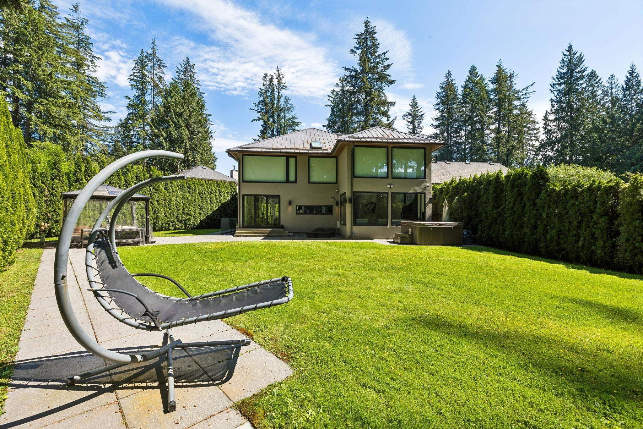4577 Capilano Road, North Vancouver, BC