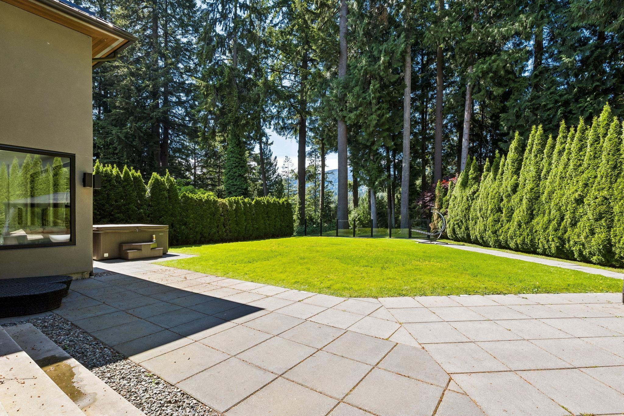 4577 Capilano Road, North Vancouver, BC