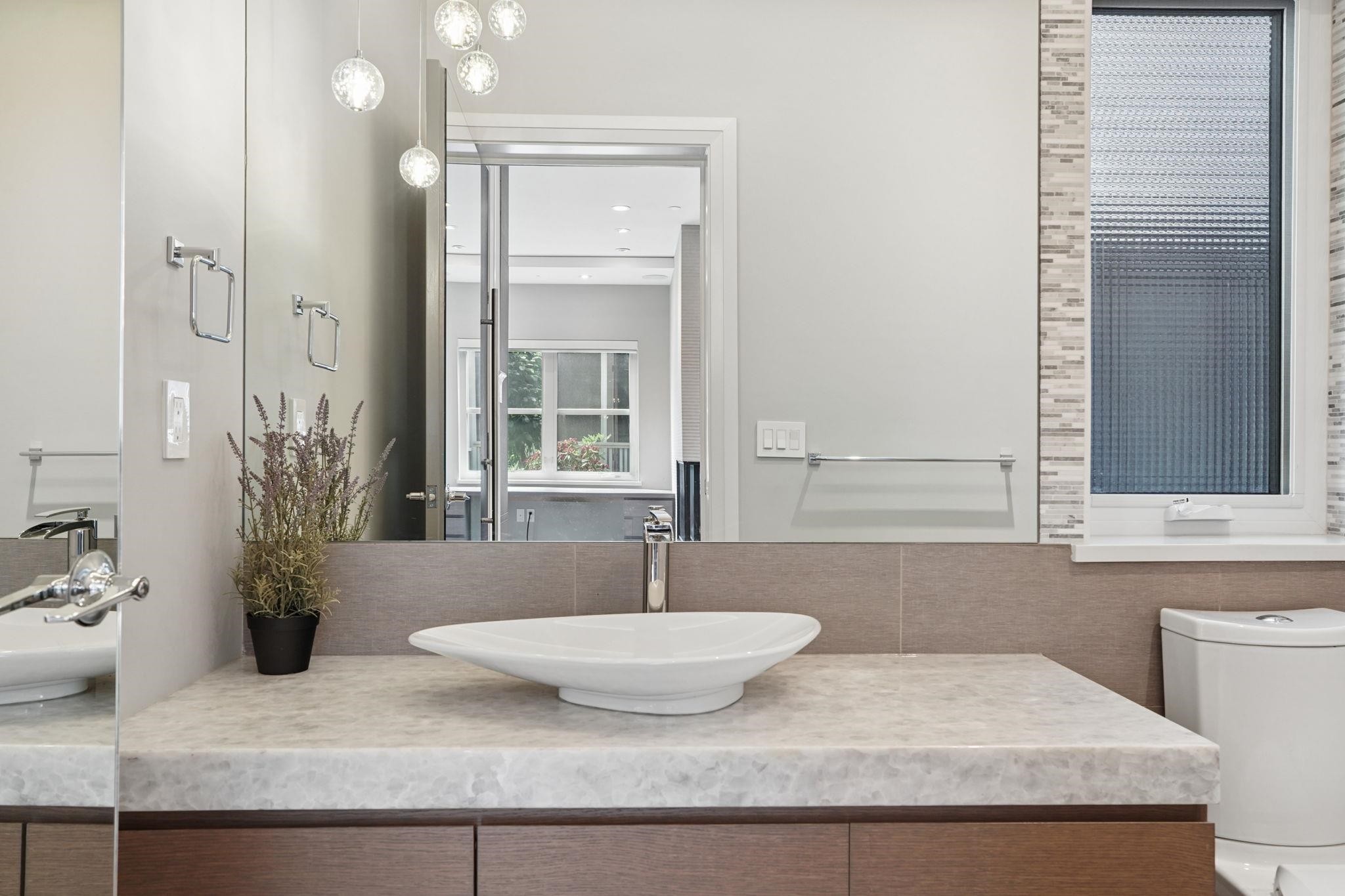 4481 15Th Avenue W, Vancouver, BC