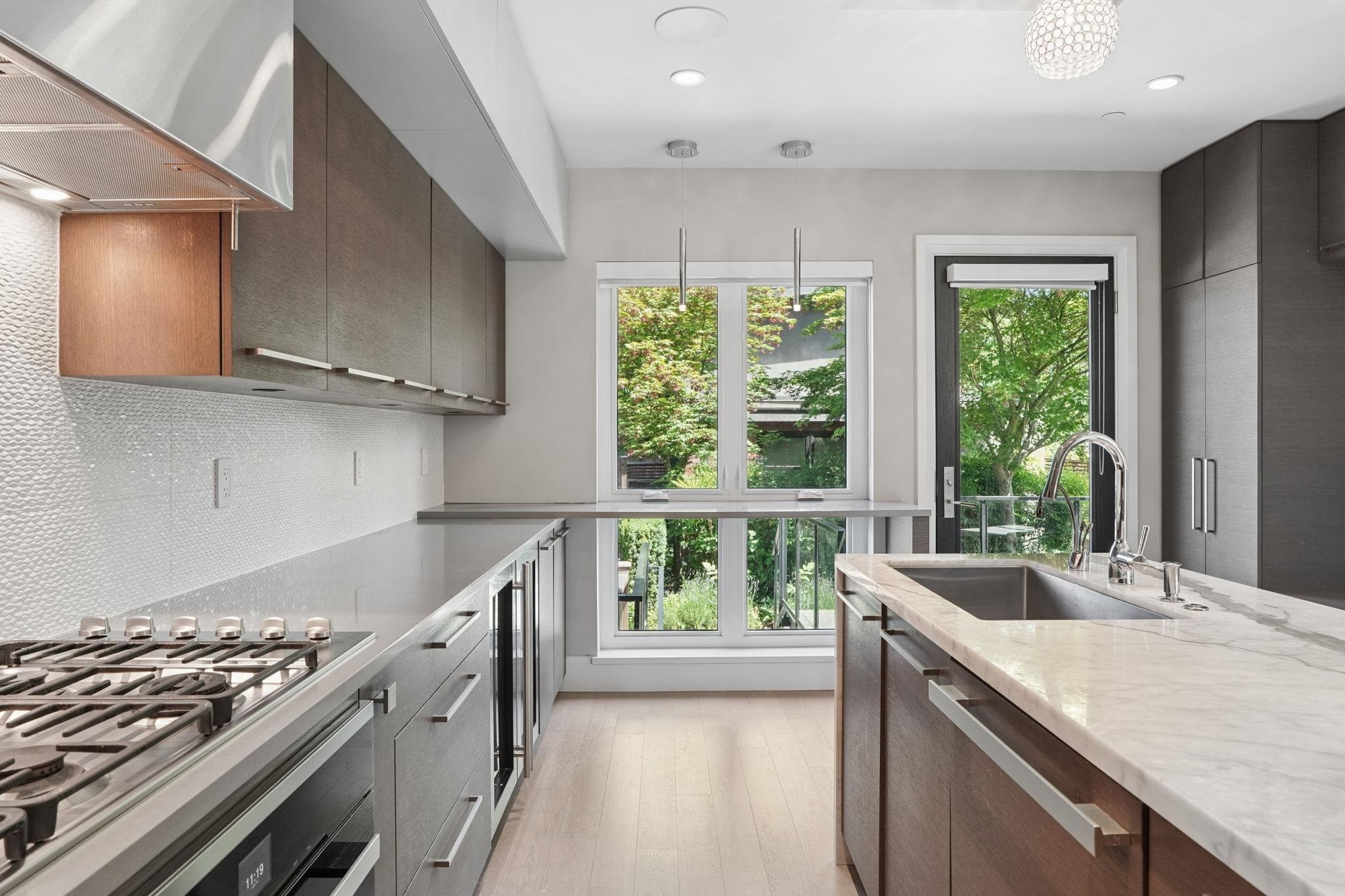 4481 15Th Avenue W, Vancouver, BC
