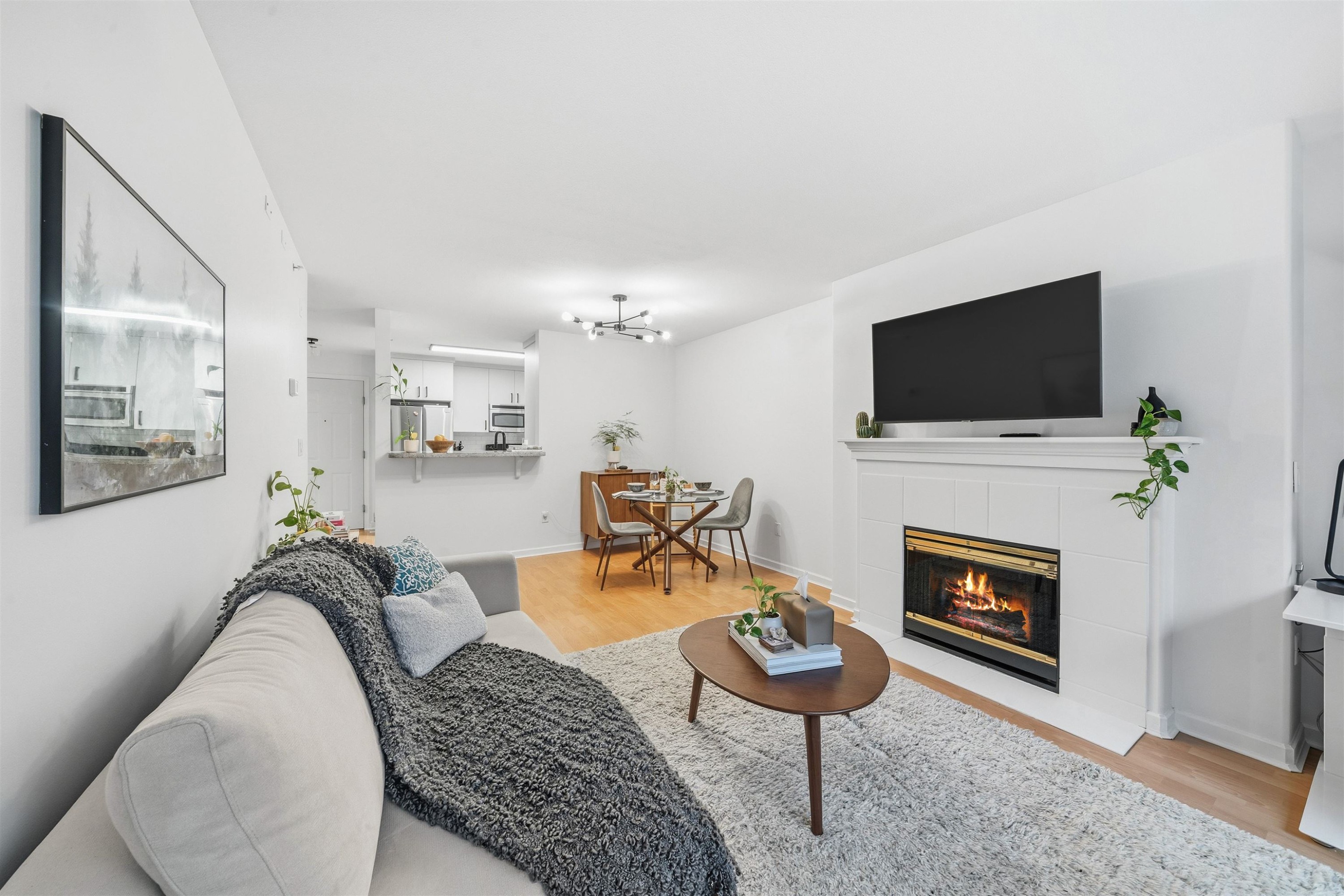 210-5281 Oakmount Crescent, Burnaby, BC