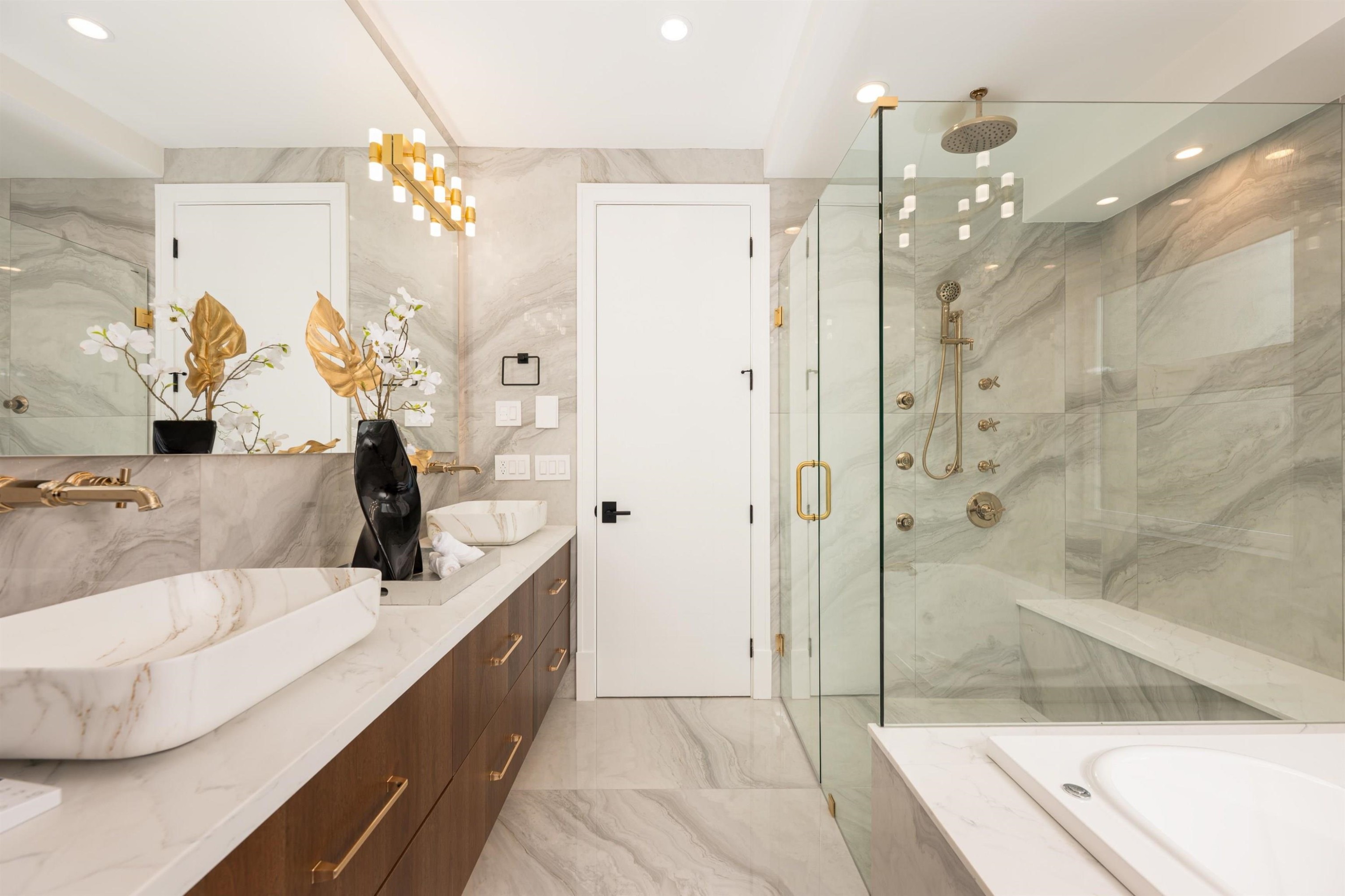 9531 Kirkmond Crescent, Richmond, BC - Indoor Photo Showing Bathroom
