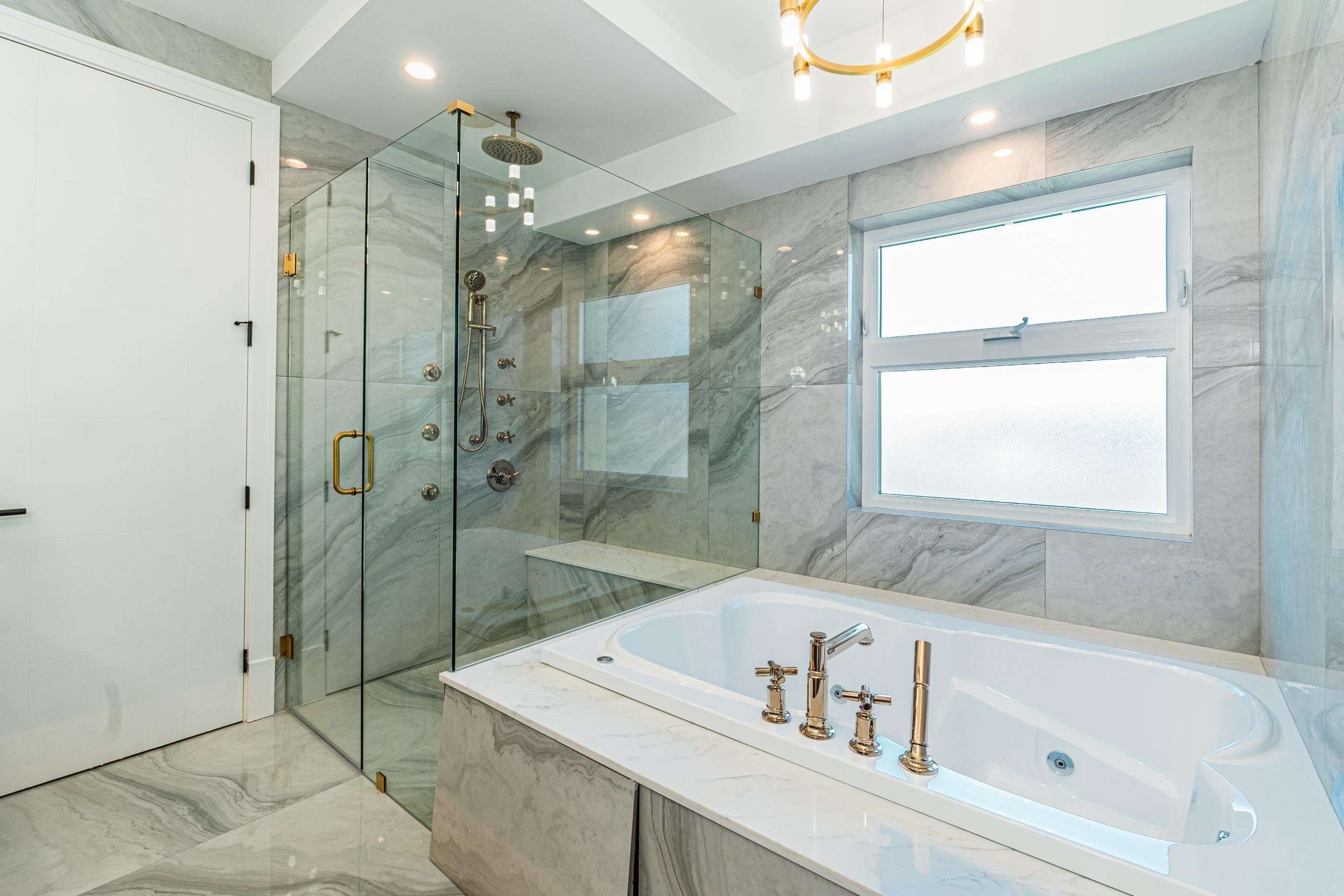9531 Kirkmond Crescent, Richmond, BC - Indoor Photo Showing Bathroom