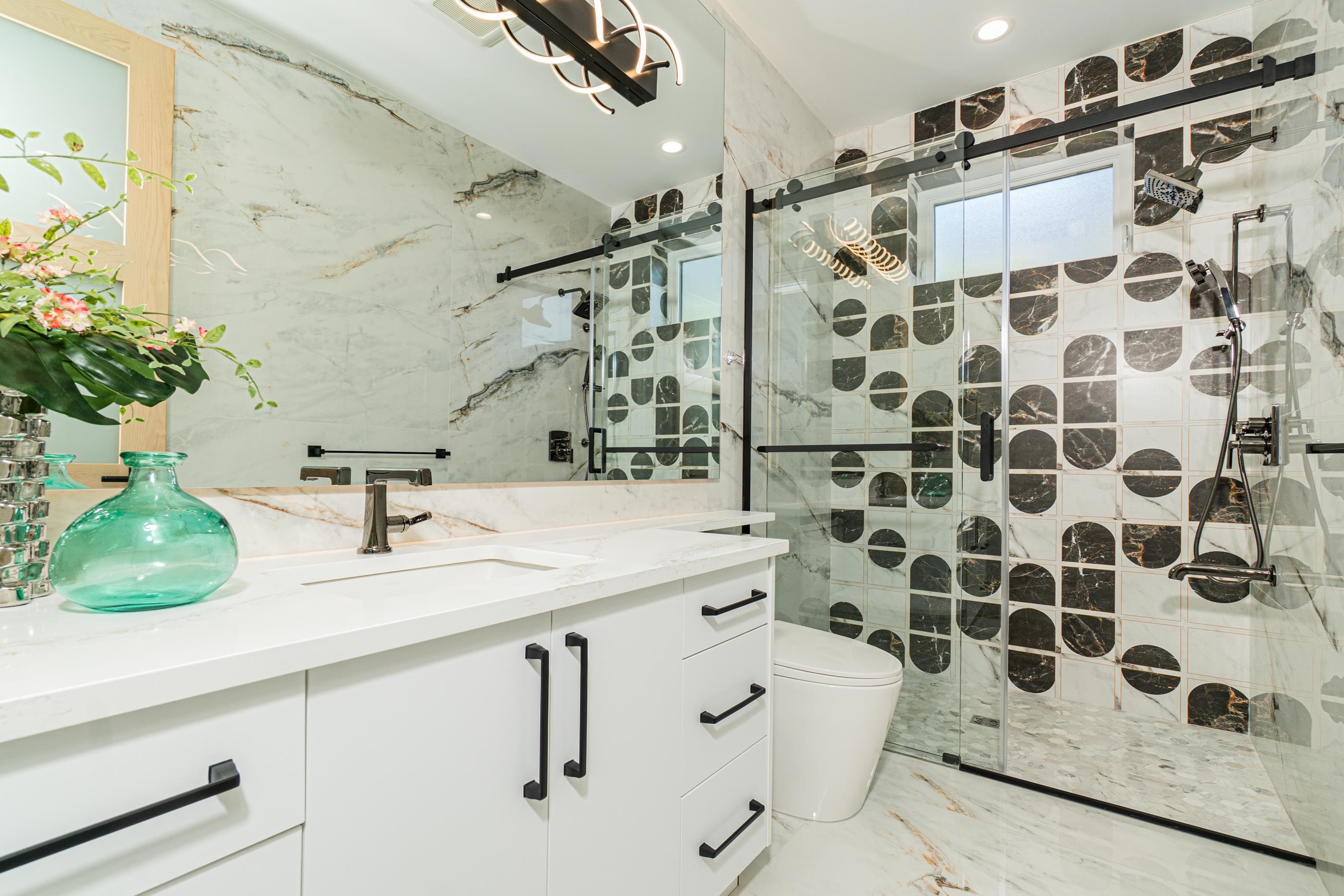 9531 Kirkmond Crescent, Richmond, BC - Indoor Photo Showing Bathroom