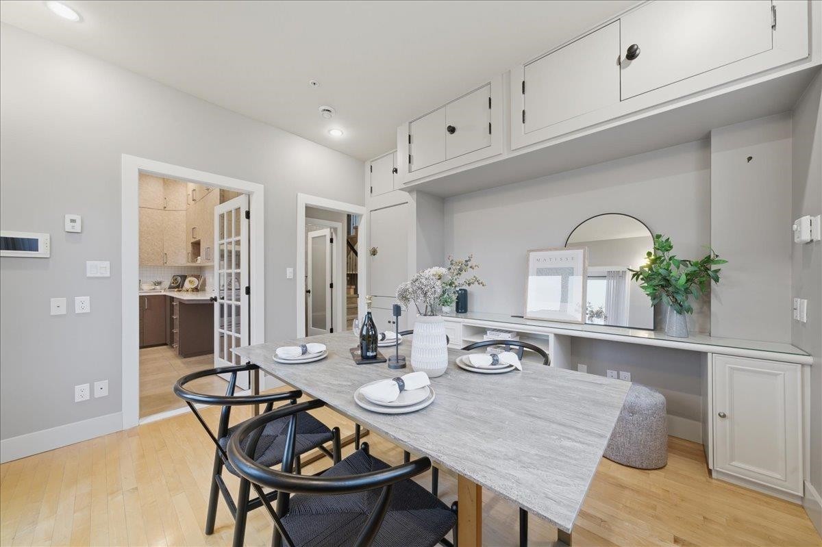 6733 Vivian Street, Vancouver, BC