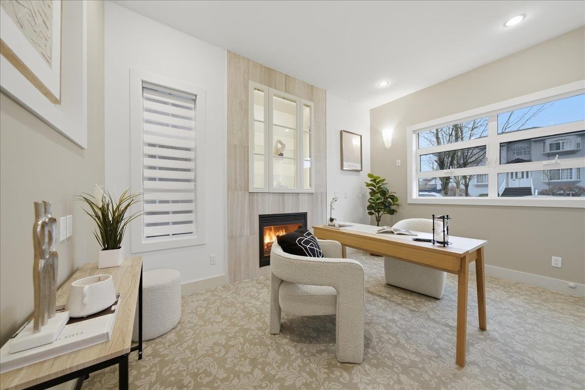 6733 Vivian Street, Vancouver, BC