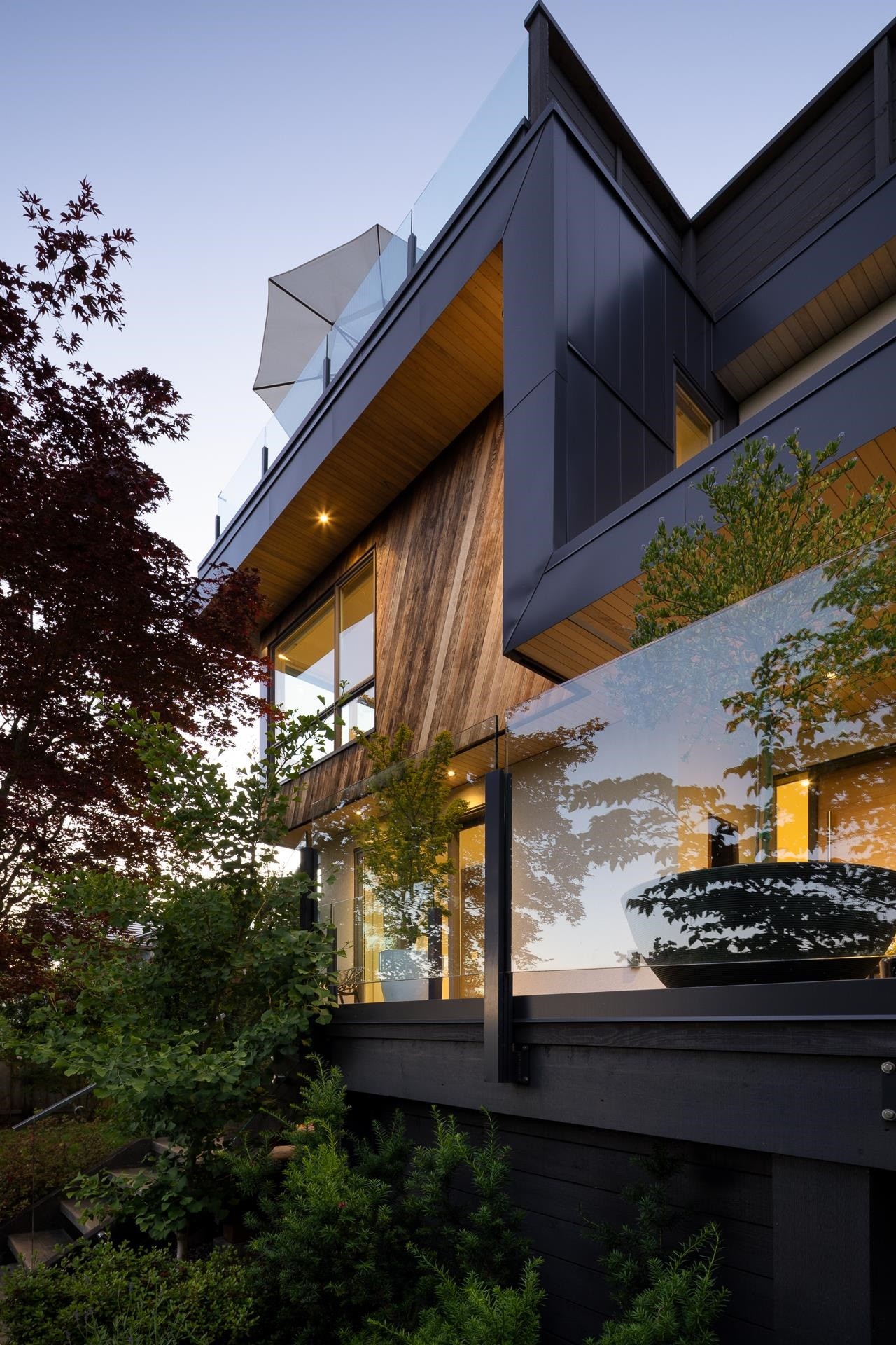 452 4Th Street E, North Vancouver, BC