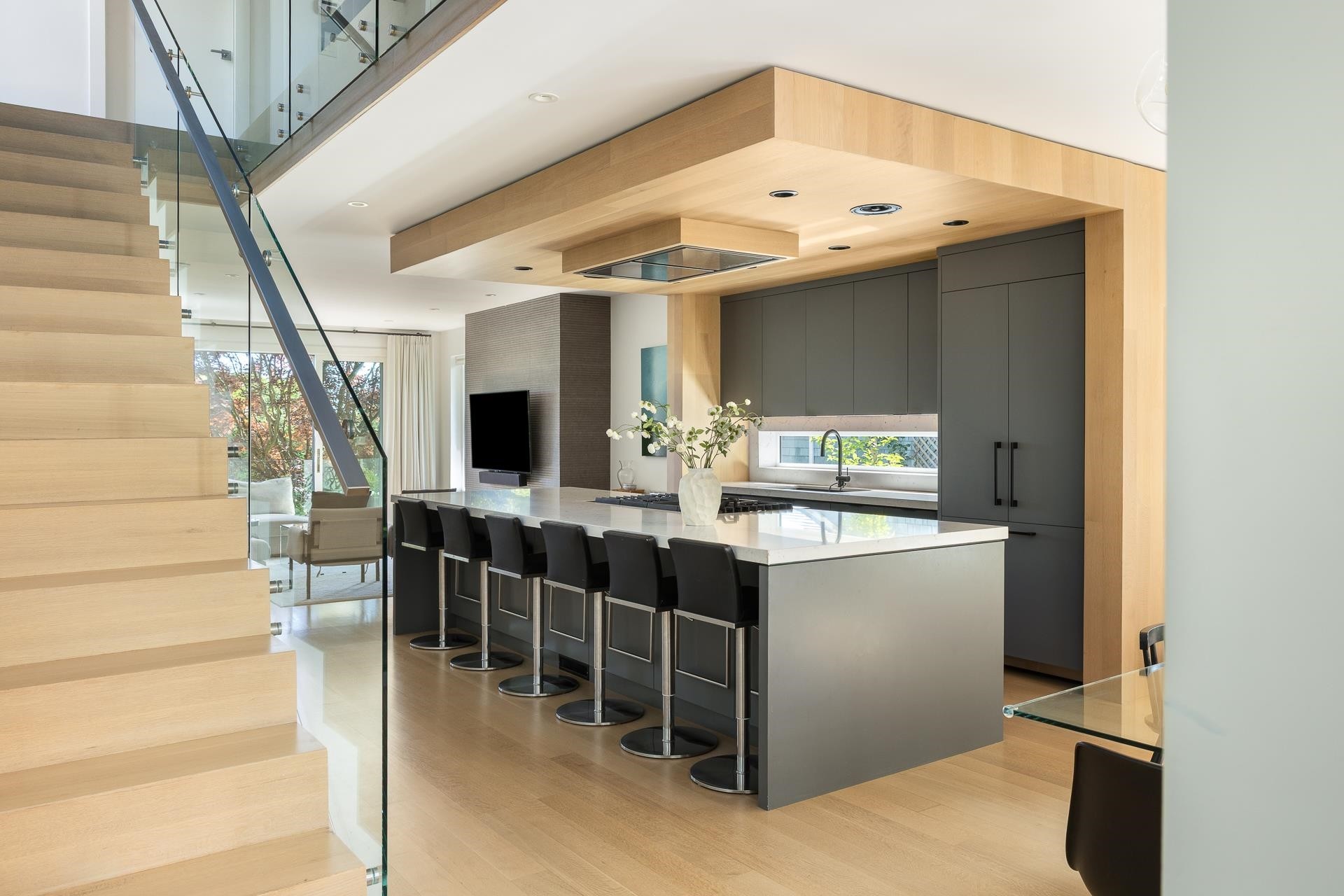452 4Th Street E, North Vancouver, BC