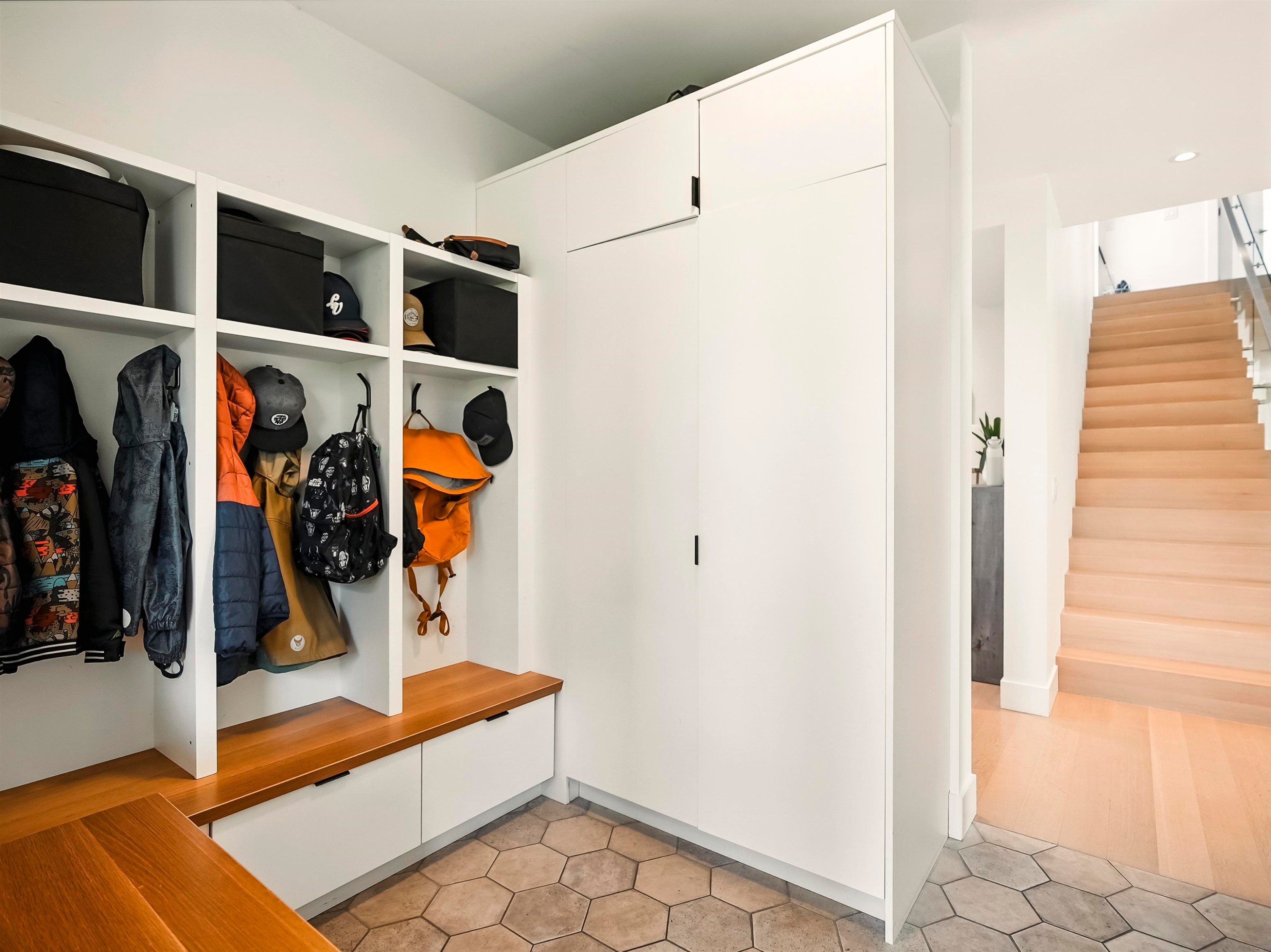 452 4Th Street E, North Vancouver, BC