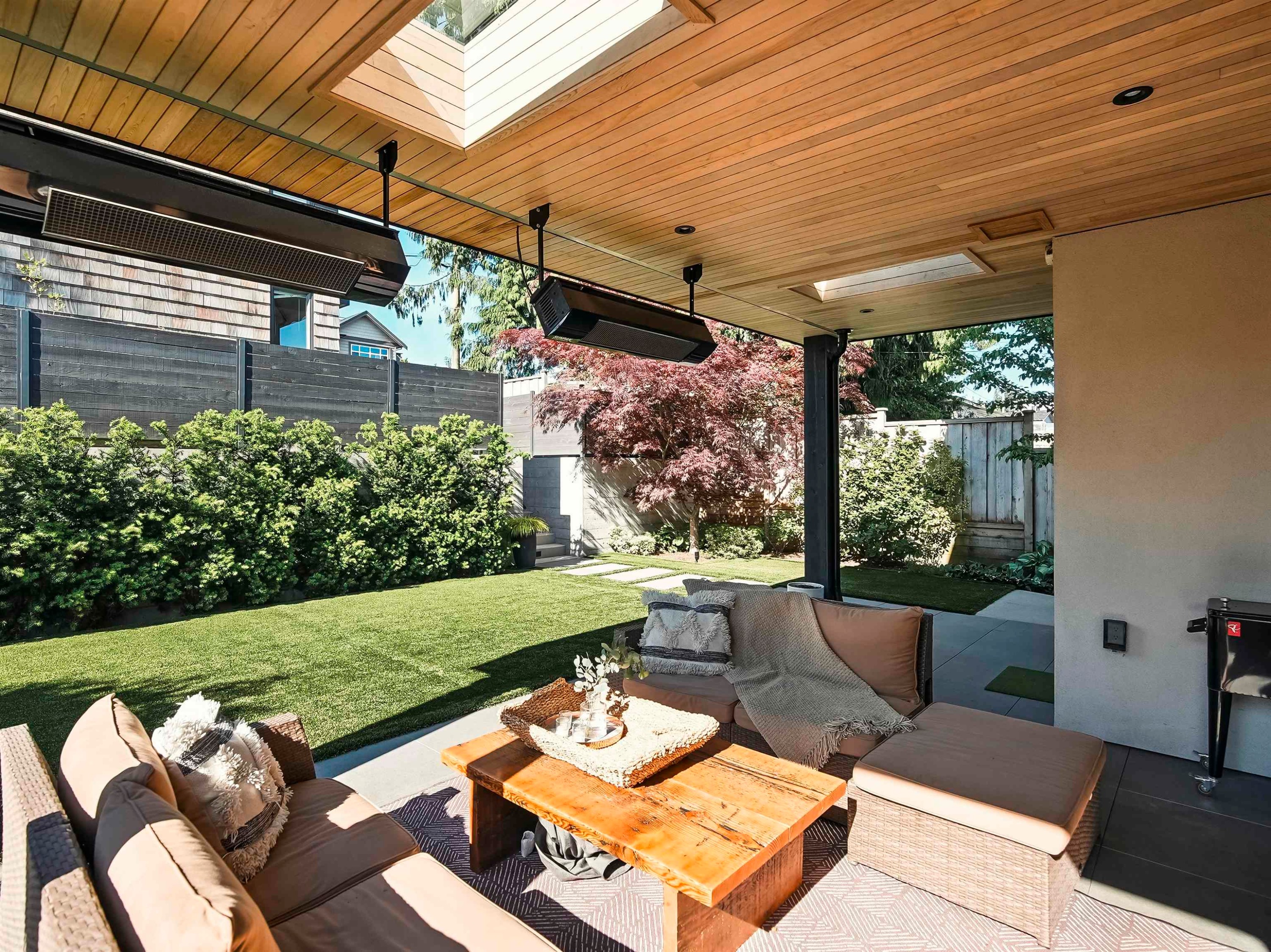 452 4Th Street E, North Vancouver, BC