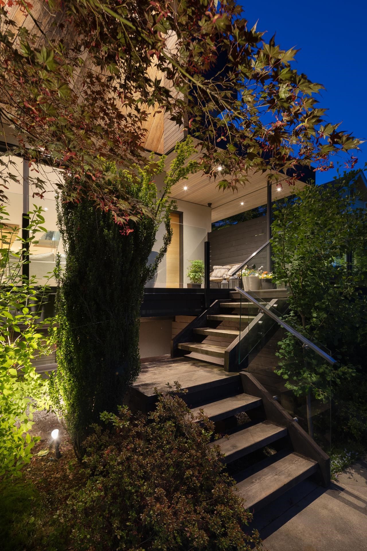 452 4Th Street E, North Vancouver, BC