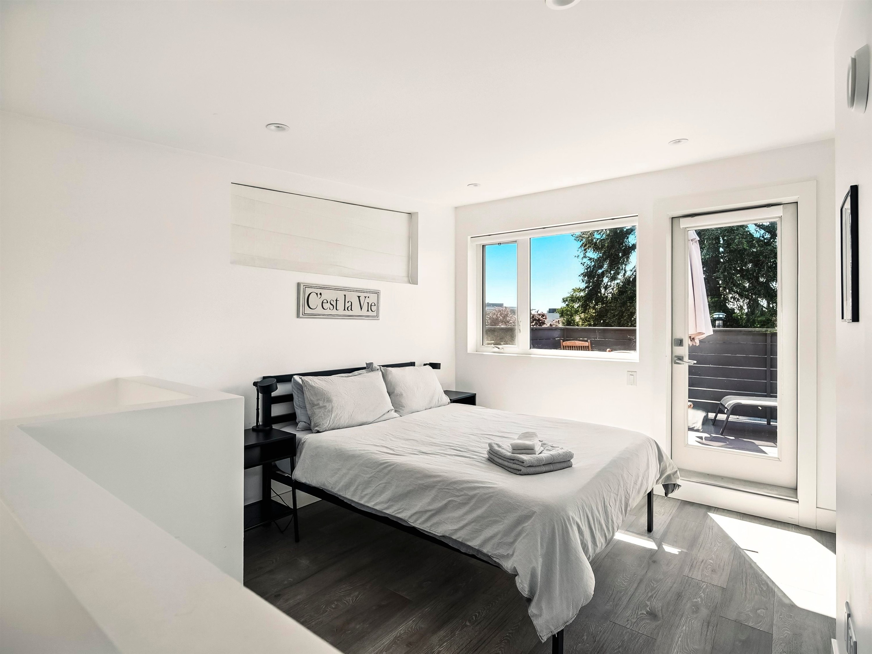 452 4Th Street E, North Vancouver, BC