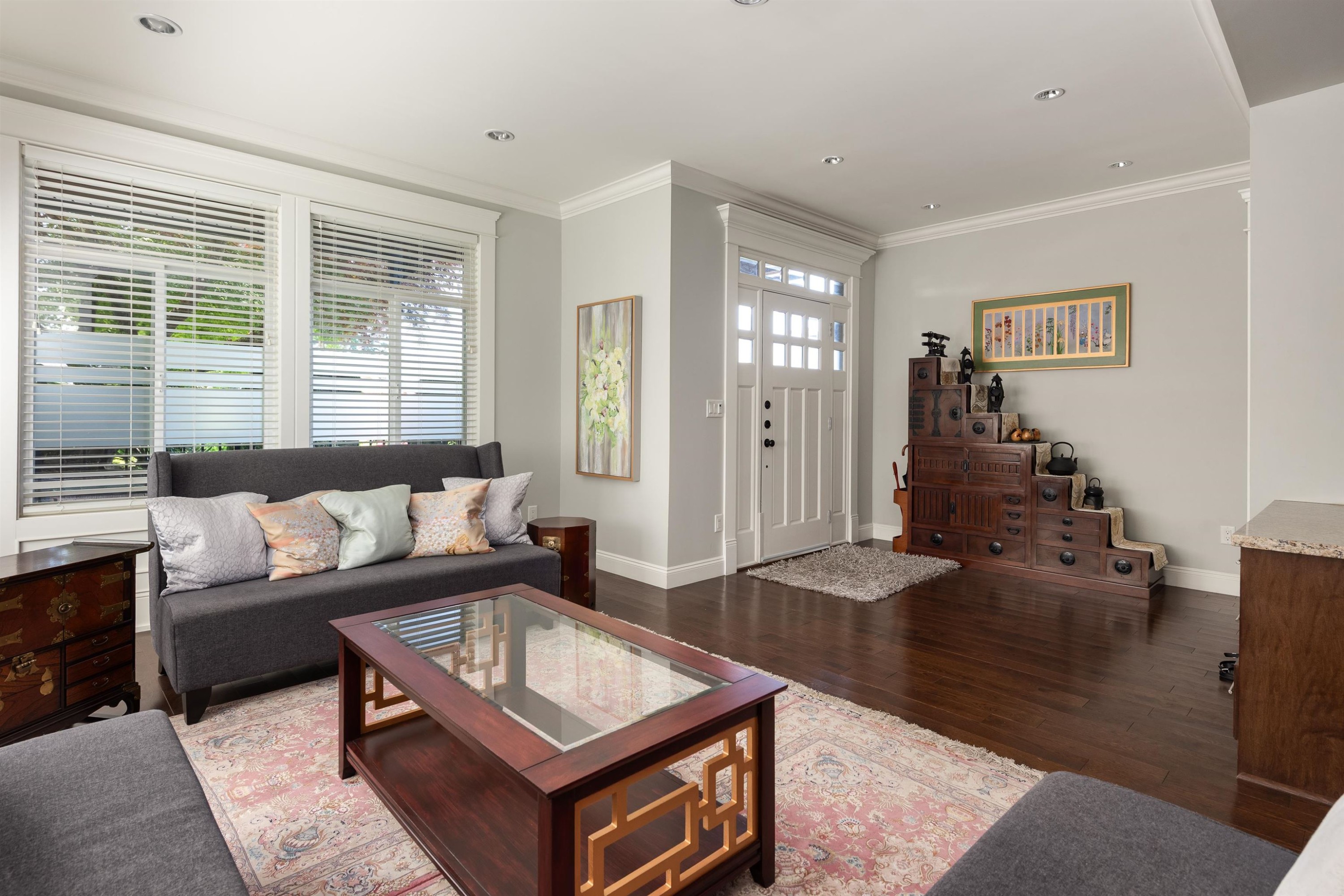 362 21St Street E, North Vancouver, BC