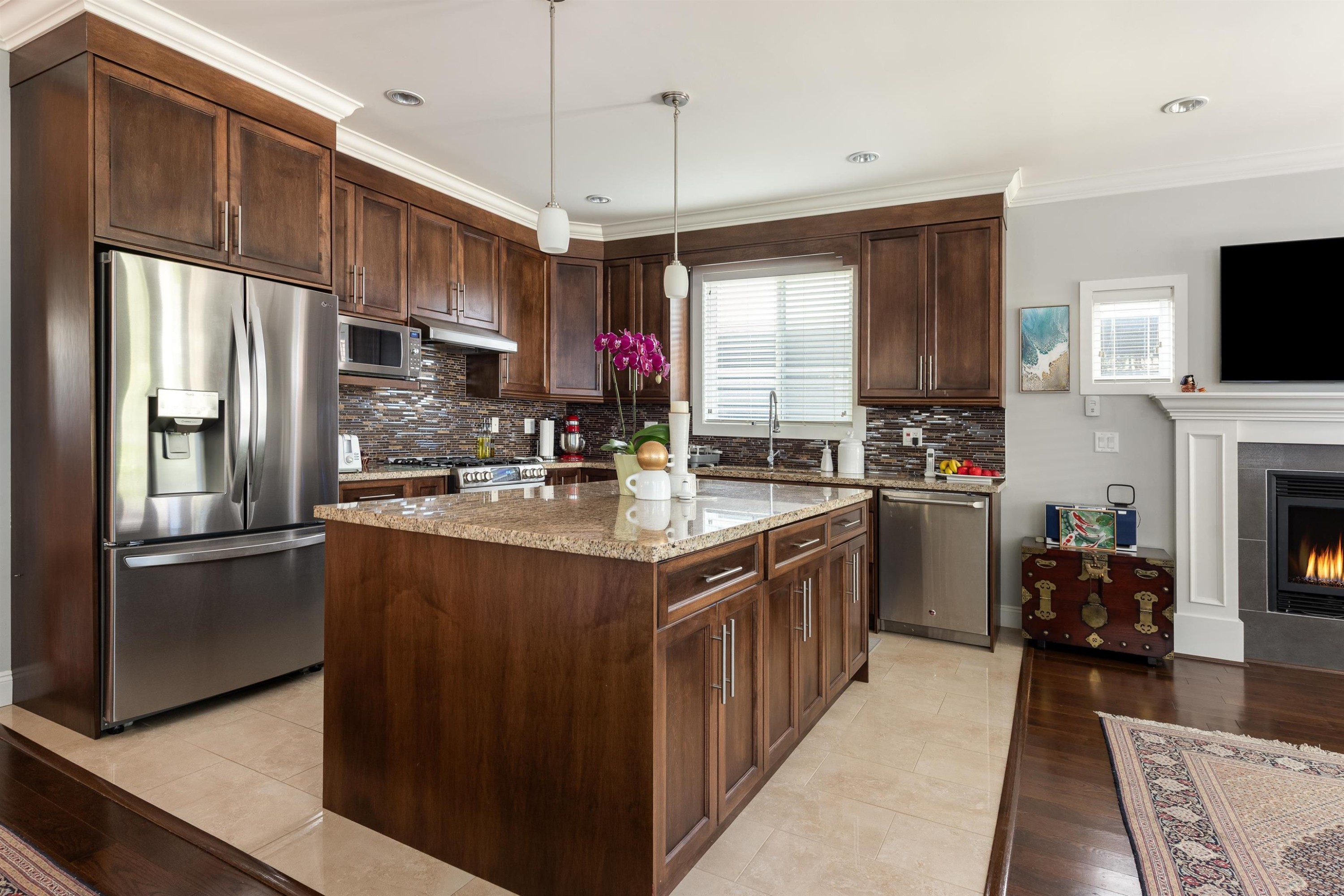 362 21St Street E, North Vancouver, BC