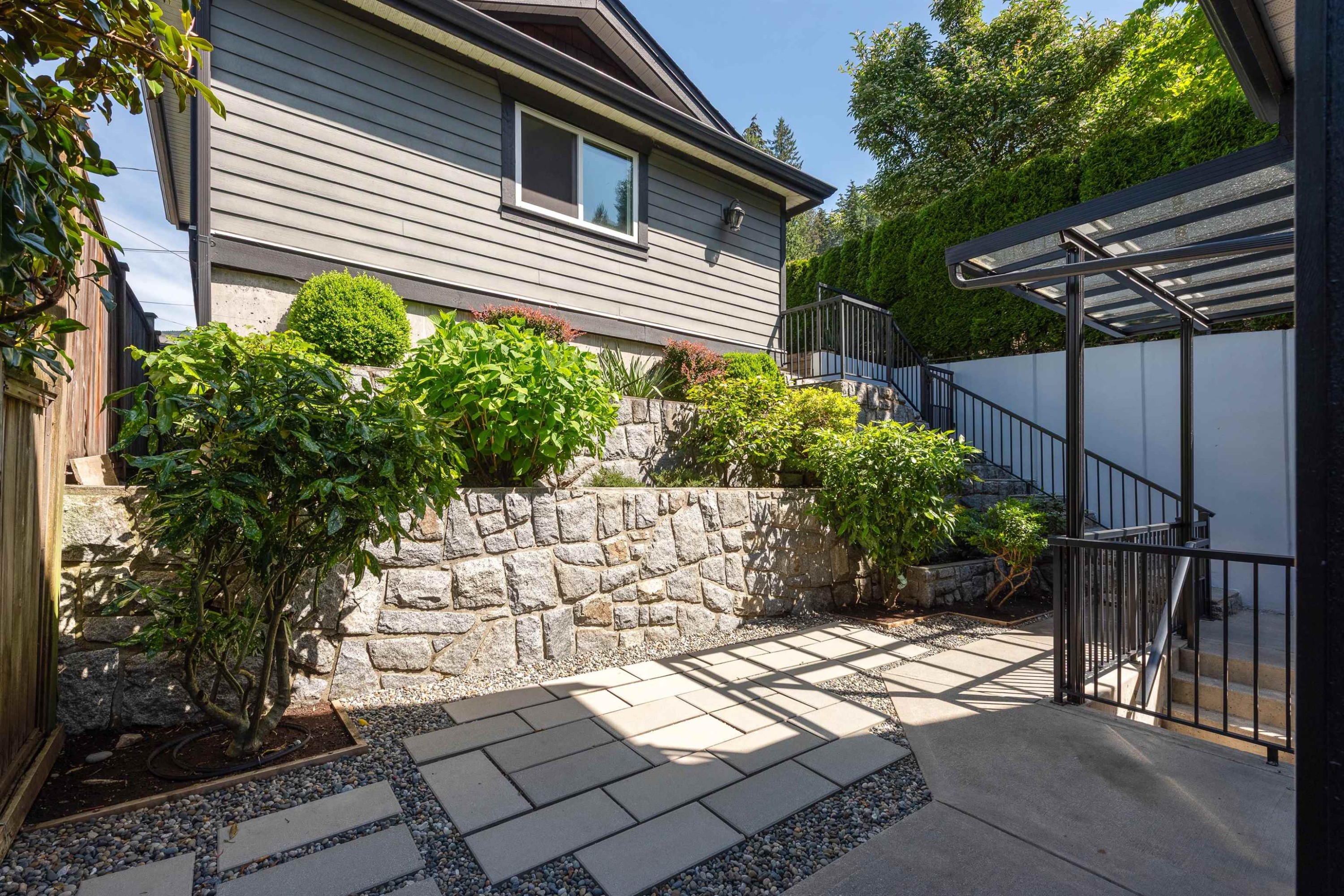 362 21St Street E, North Vancouver, BC