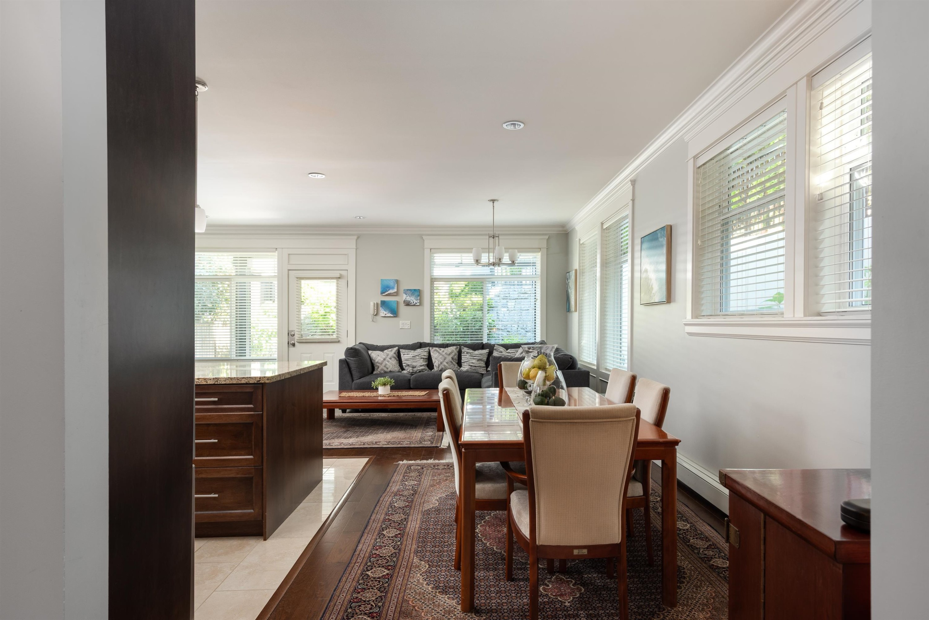 362 21St Street E, North Vancouver, BC