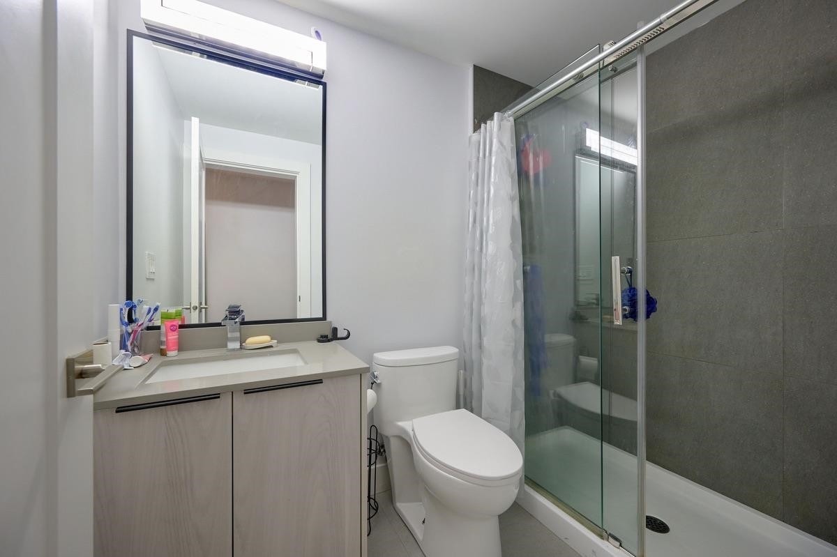 449 15Th Street E, North Vancouver, BC