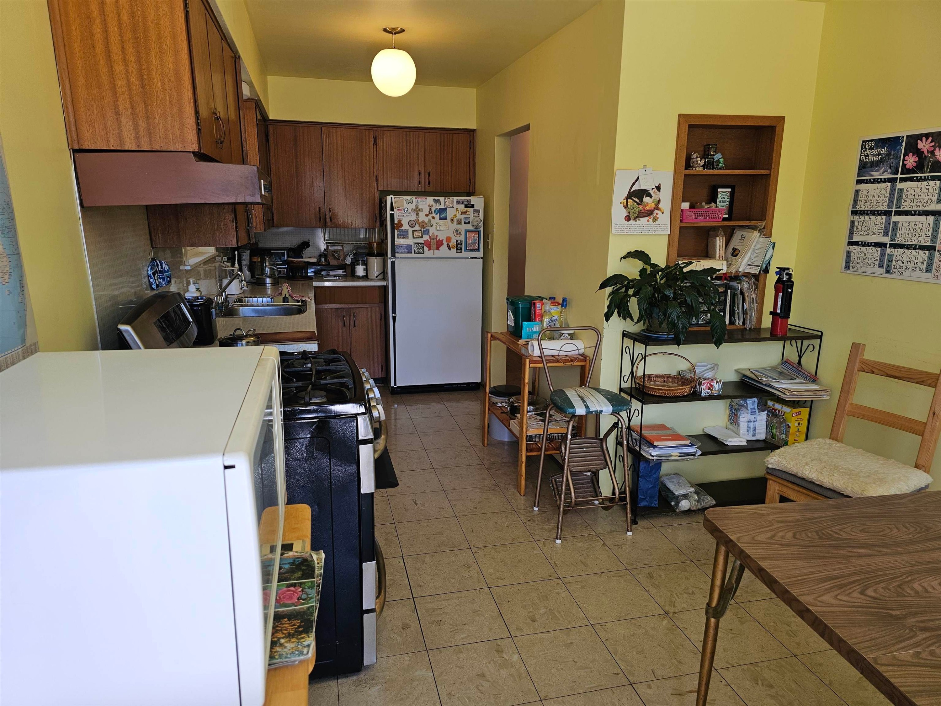 856 33Rd Avenue E, Vancouver, BC