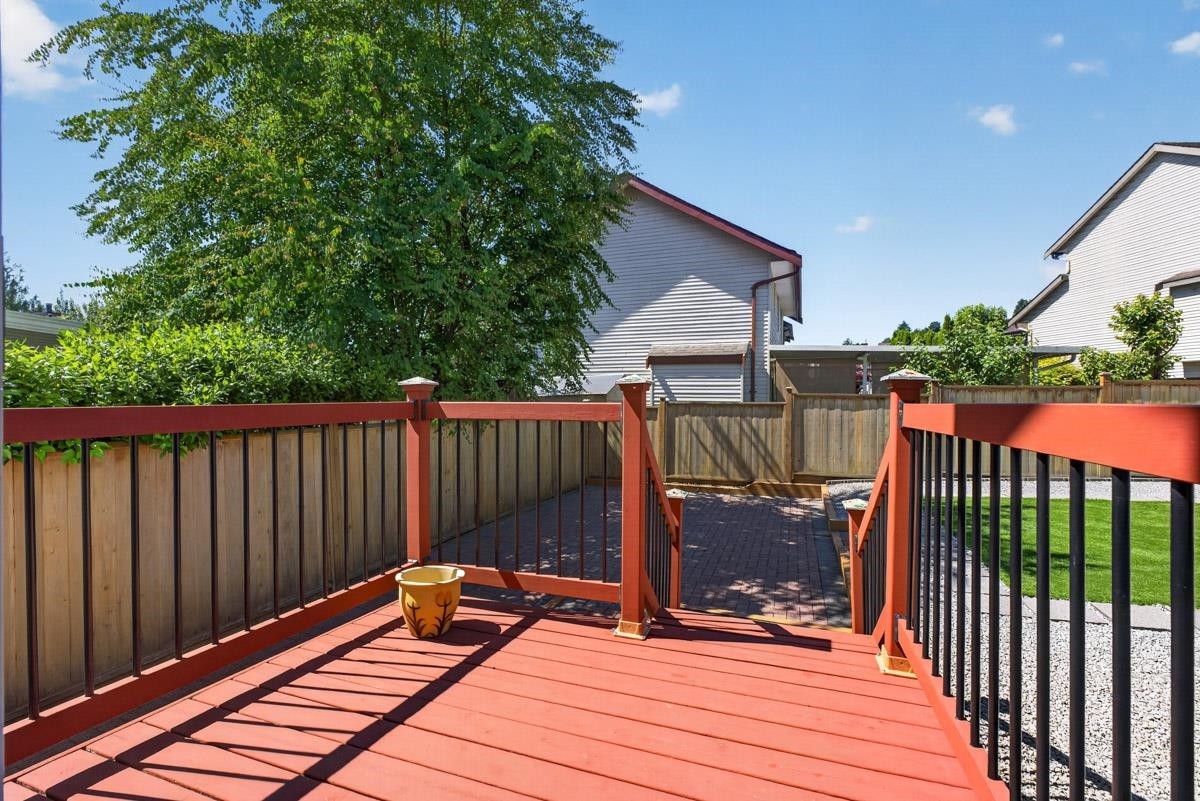 290 Santiago Street, Coquitlam, BC