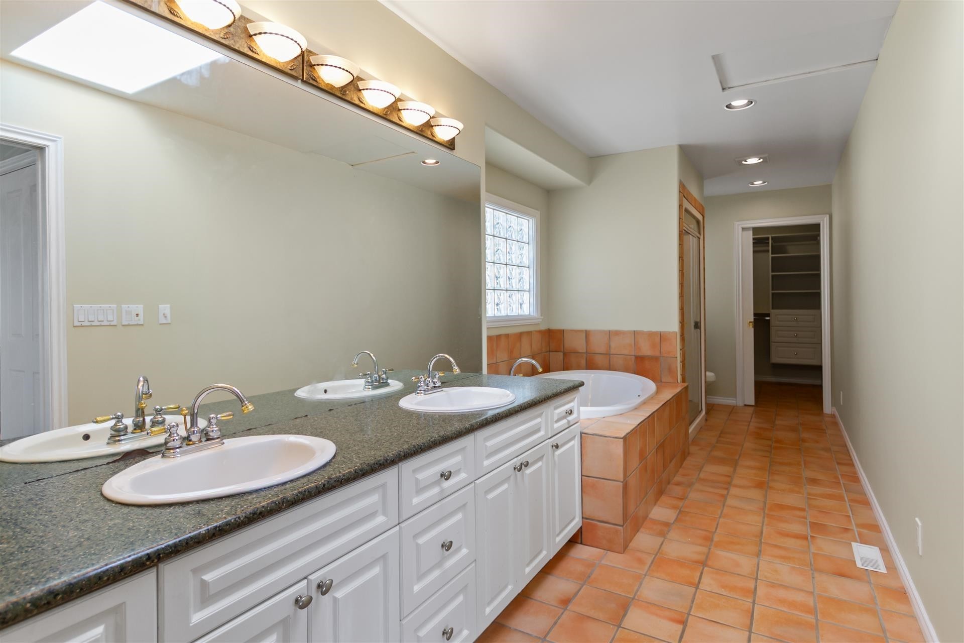 186 Braemar Road E, Vancouver, BC