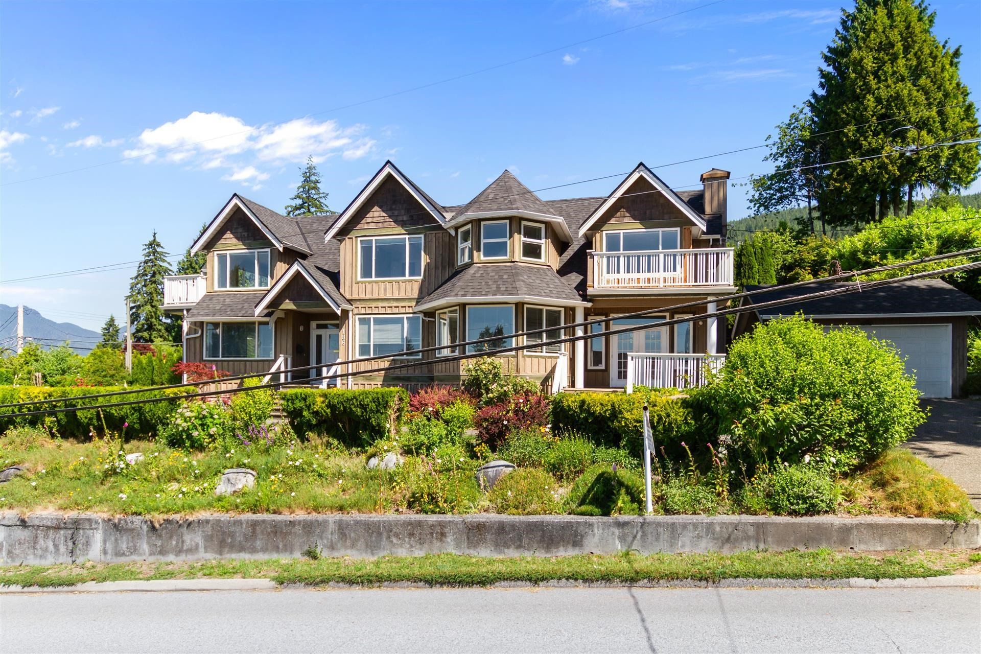 186 Braemar Road E, Vancouver, BC