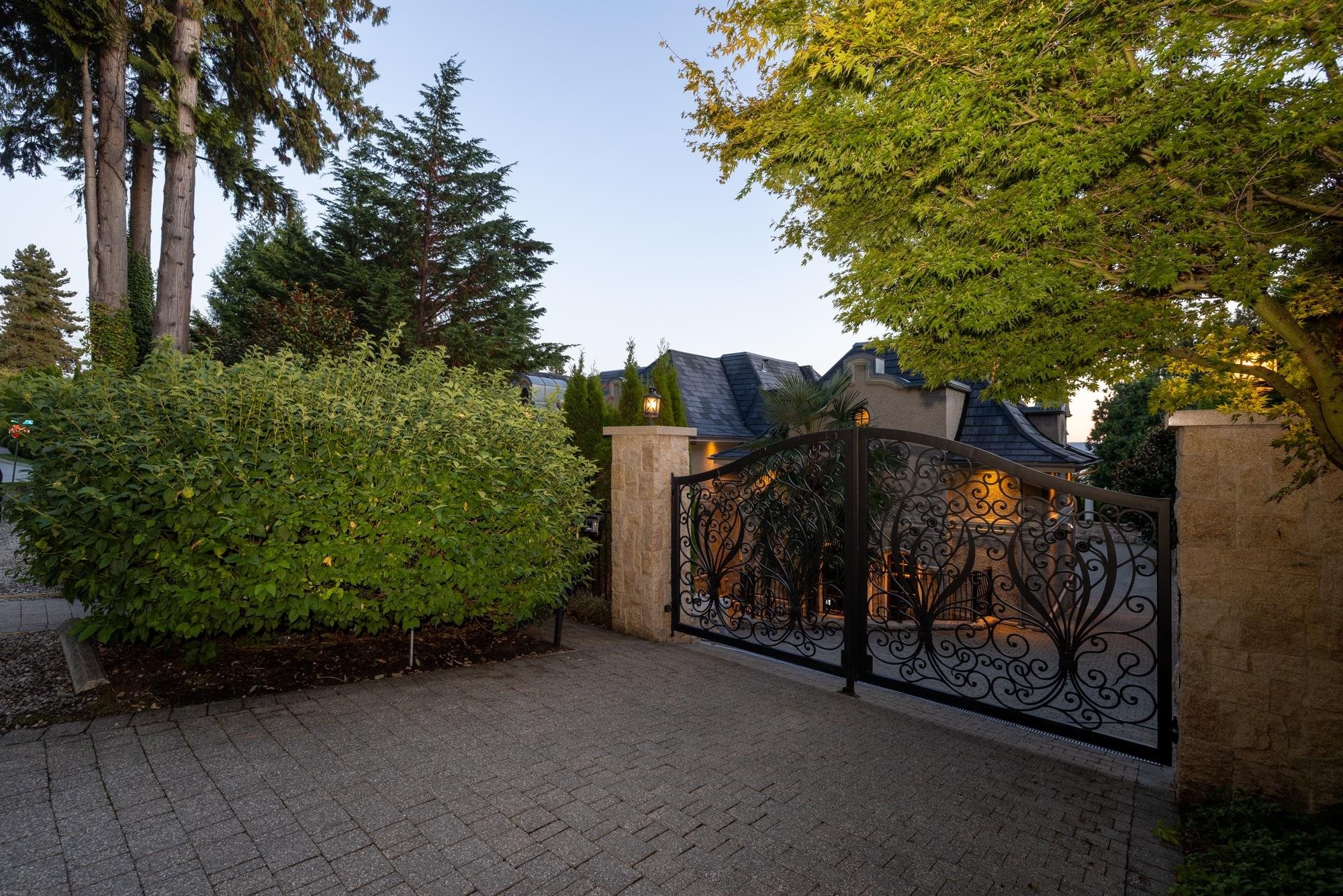 2912 Mathers Avenue, West Vancouver, BC