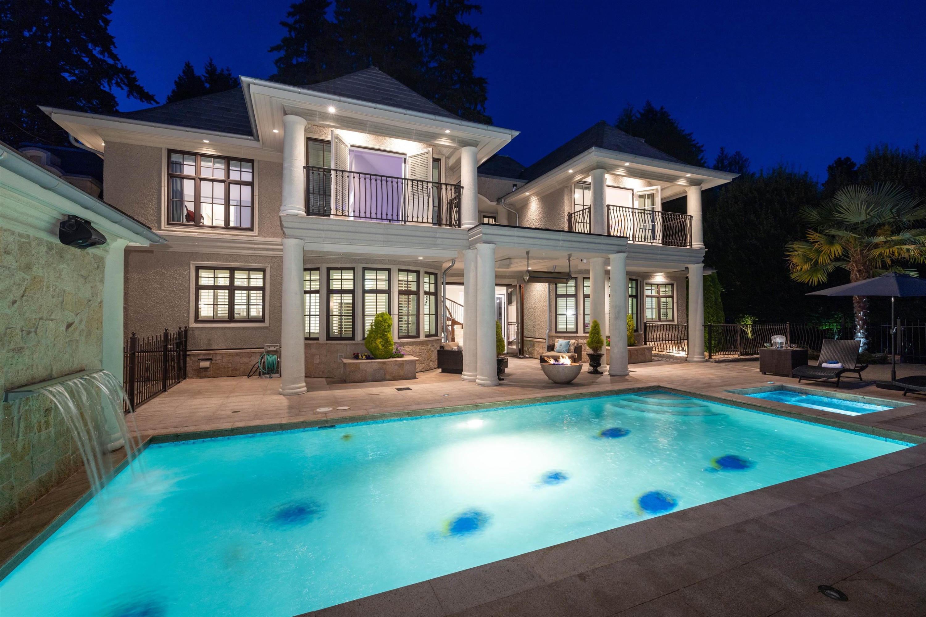 2912 Mathers Avenue, West Vancouver, BC