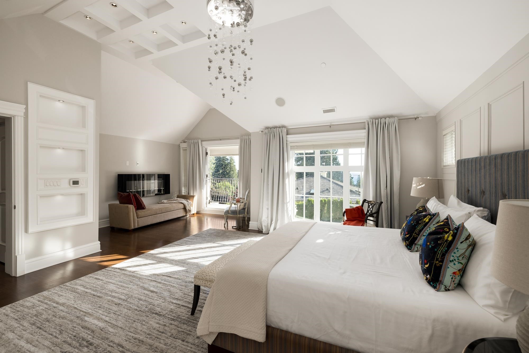 2912 Mathers Avenue, West Vancouver, BC