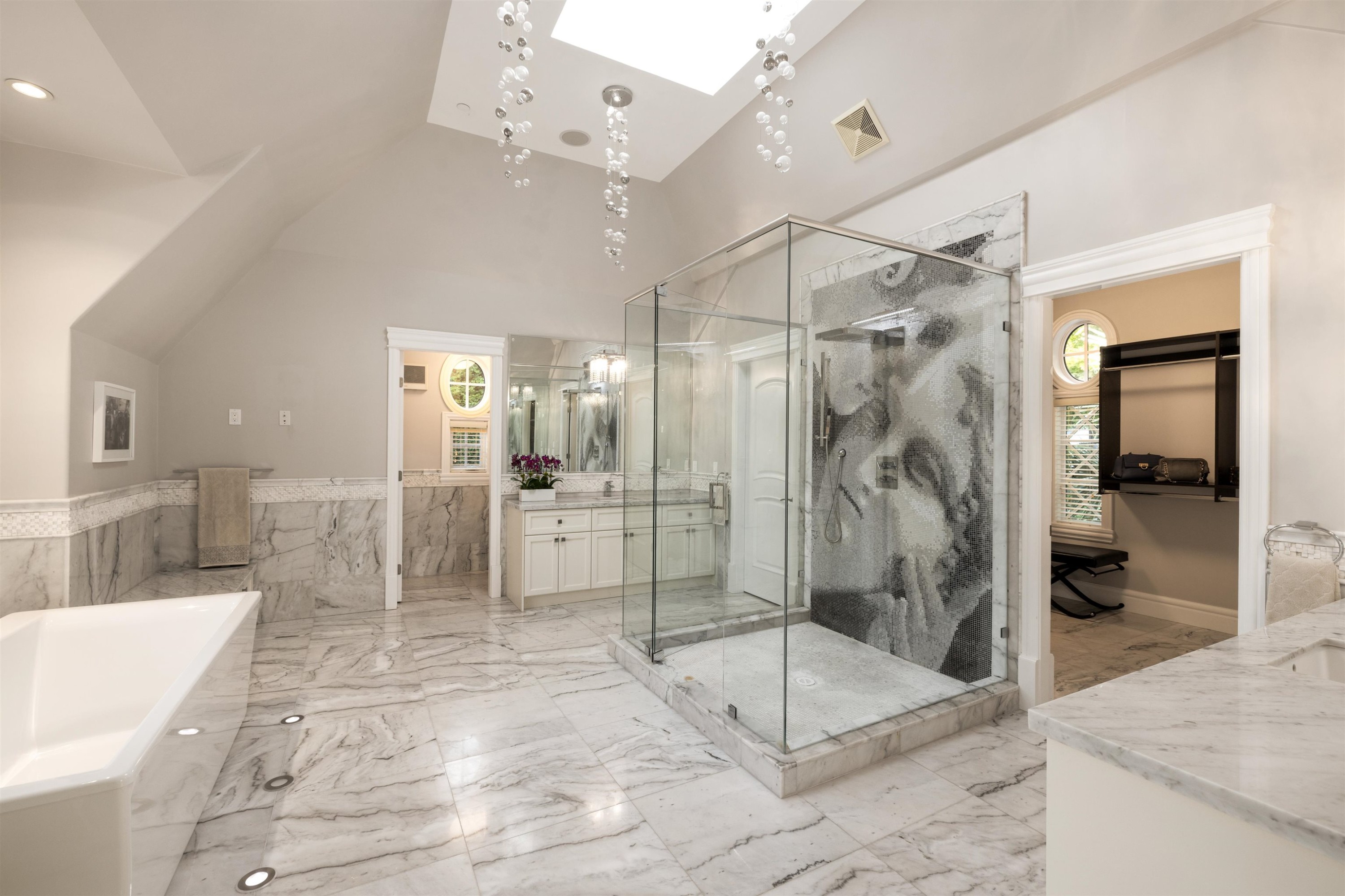 2912 Mathers Avenue, West Vancouver, BC