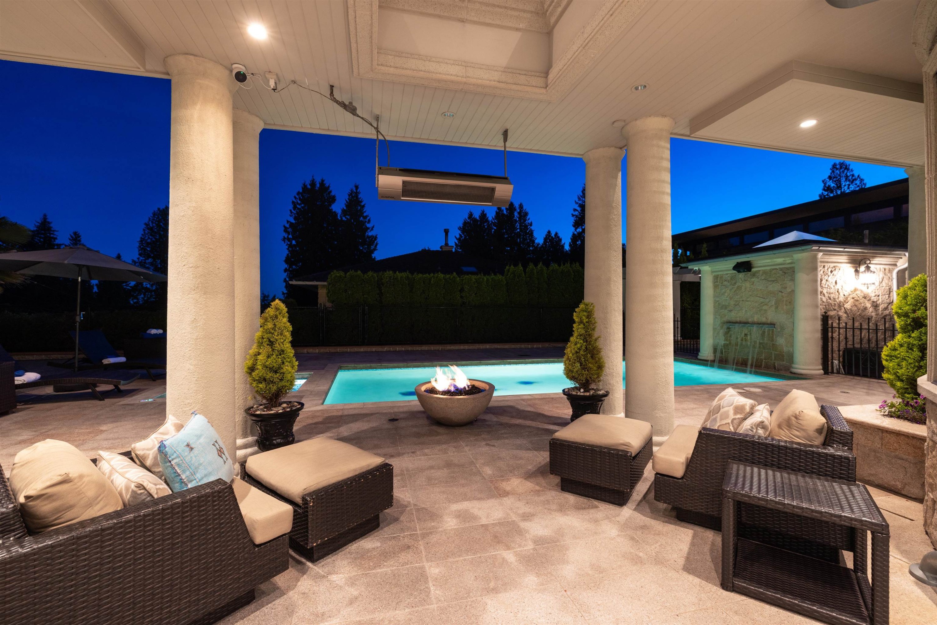 2912 Mathers Avenue, West Vancouver, BC