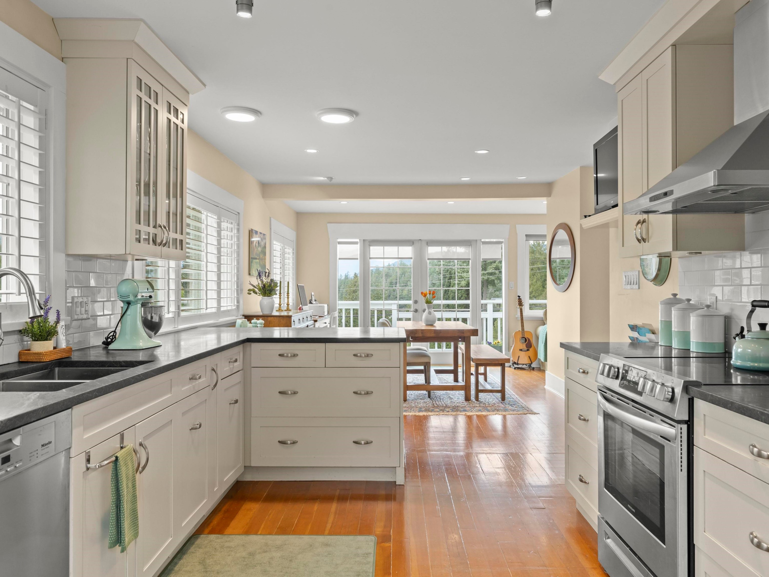6252 Wellington Avenue, West Vancouver, BC