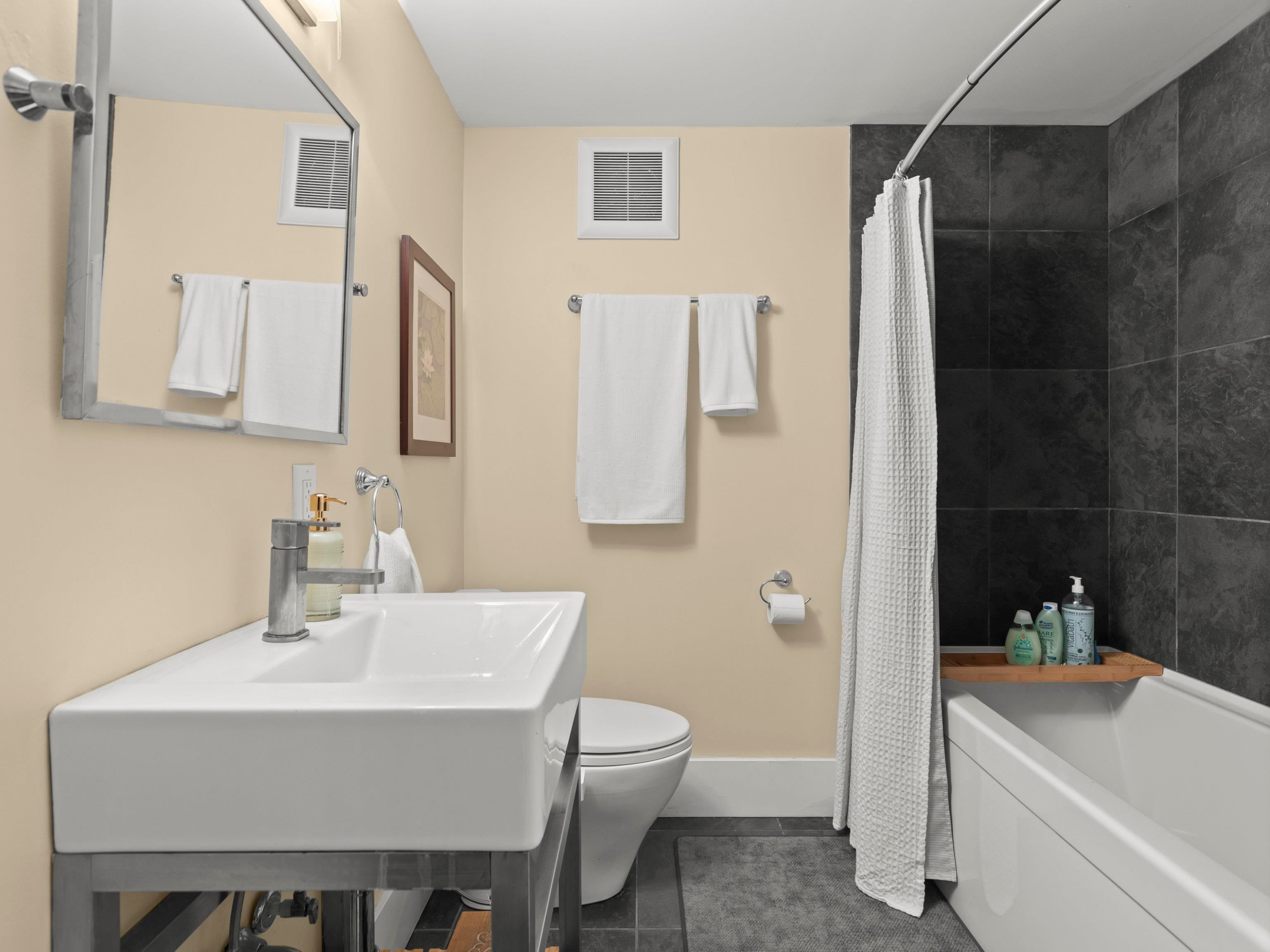 6252 Wellington Avenue, West Vancouver, BC