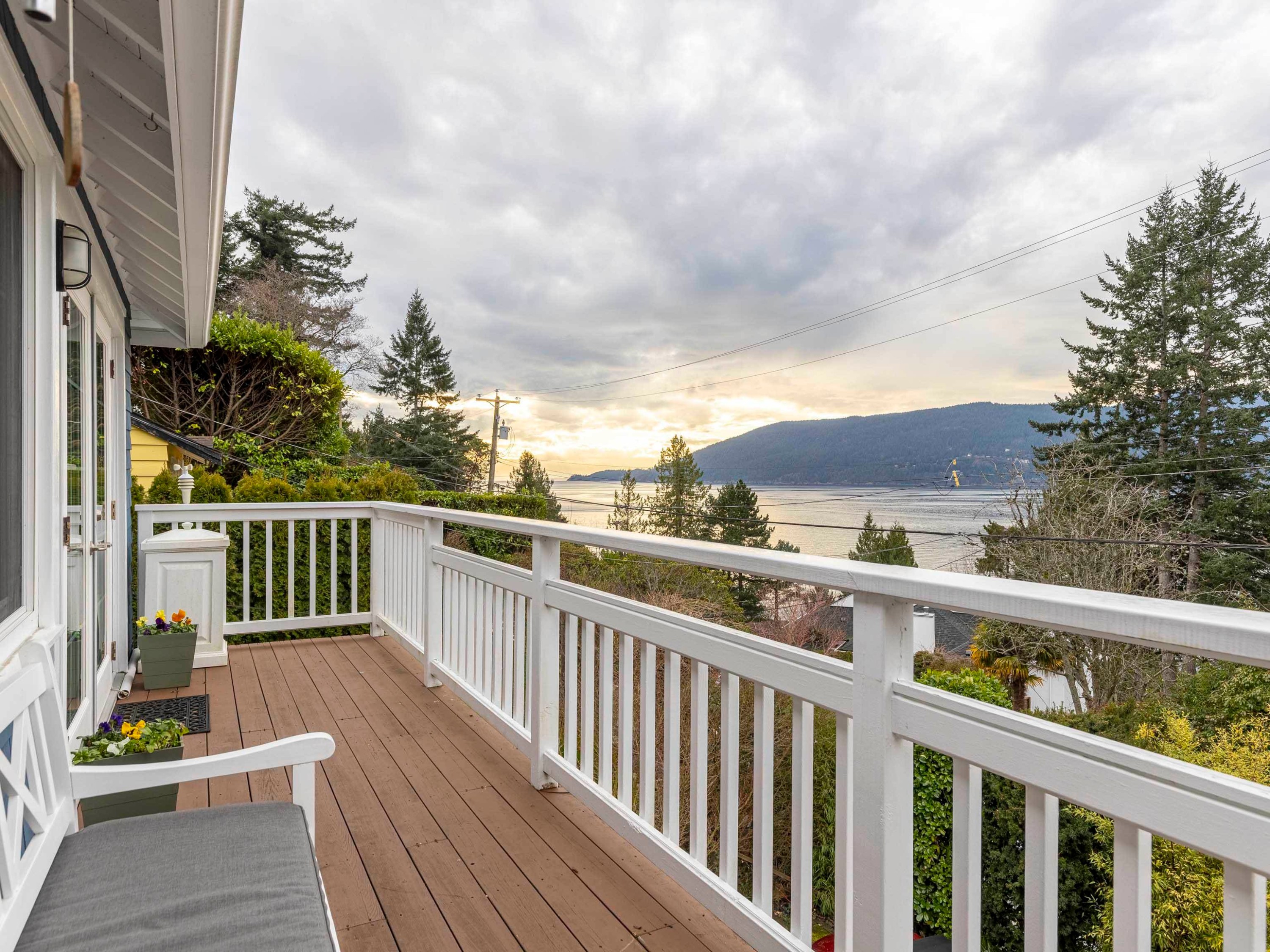 6252 Wellington Avenue, West Vancouver, BC