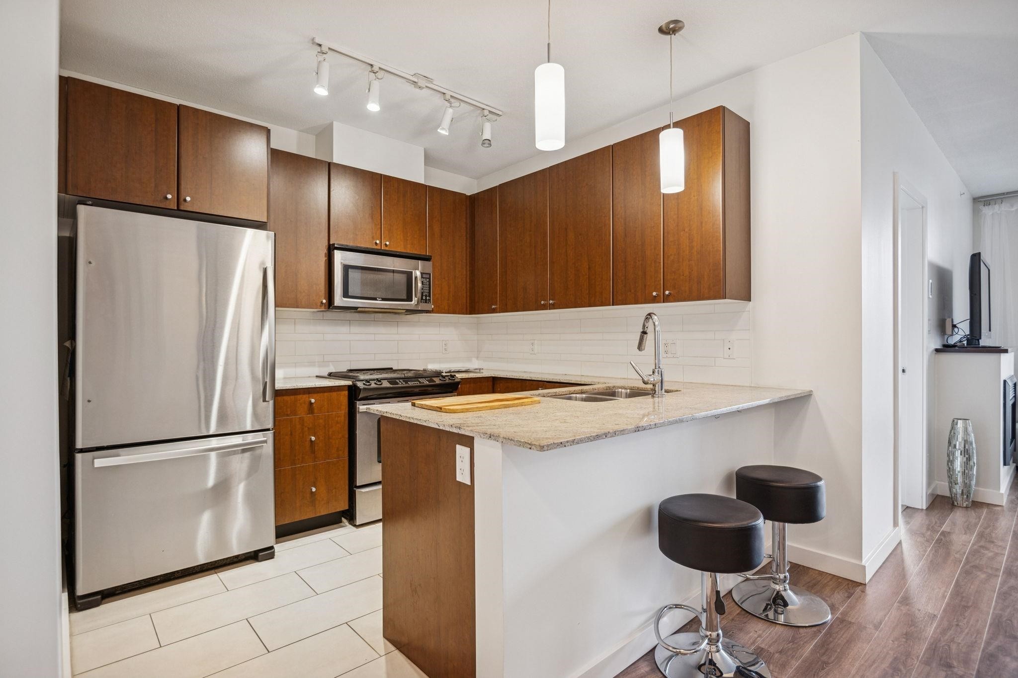 1407-280 Ross Drive, New Westminster, BC