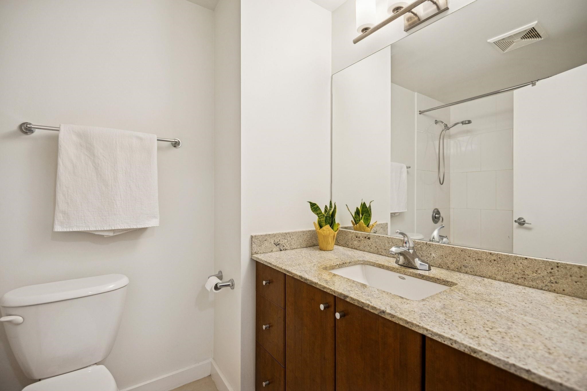 1407-280 Ross Drive, New Westminster, BC