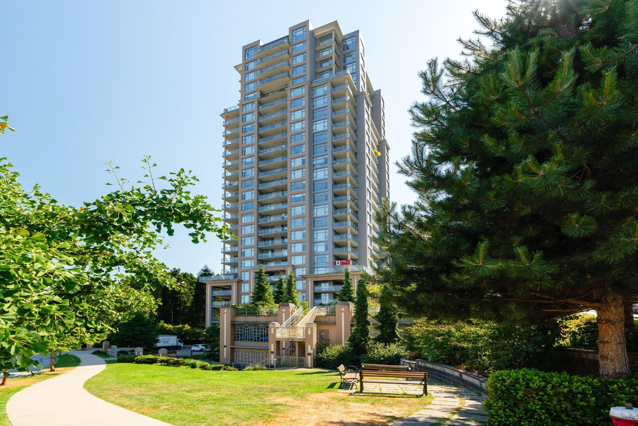1407-280 Ross Drive, New Westminster, BC